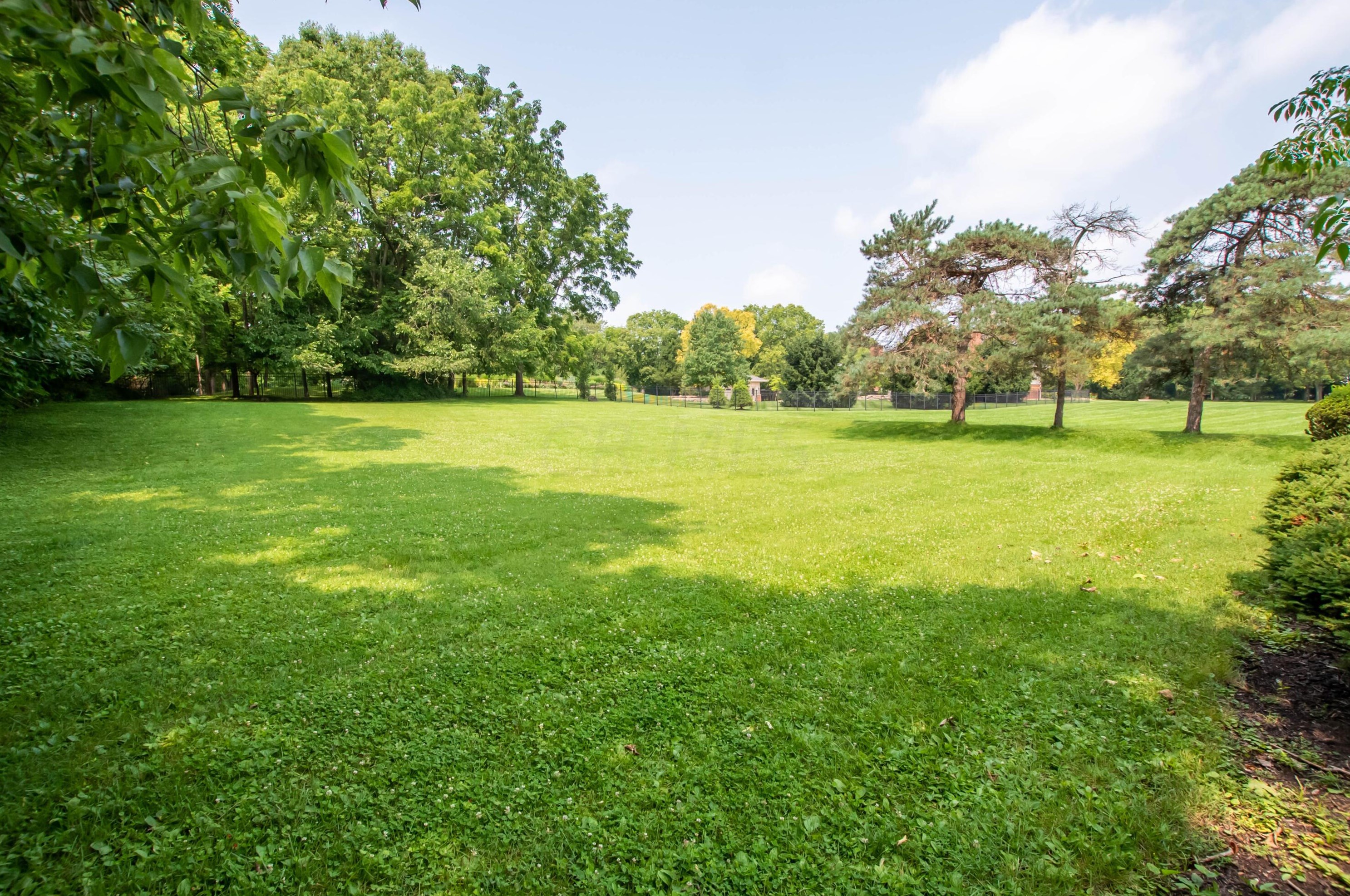 4376 Dublin Rd, Columbus OH 43221-5001 exterior