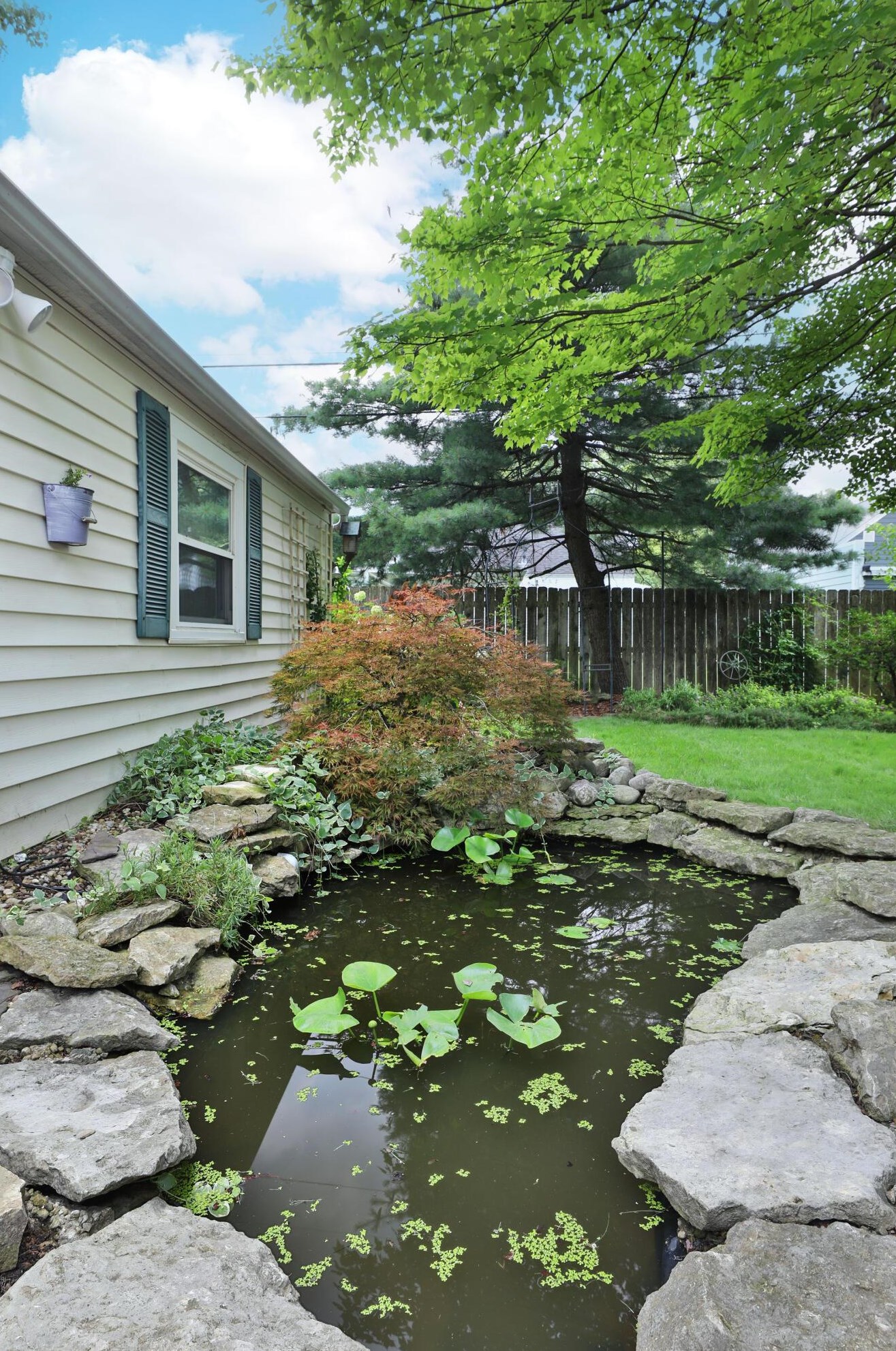 543 Richards Rd, Columbus OH 43214-3749 exterior