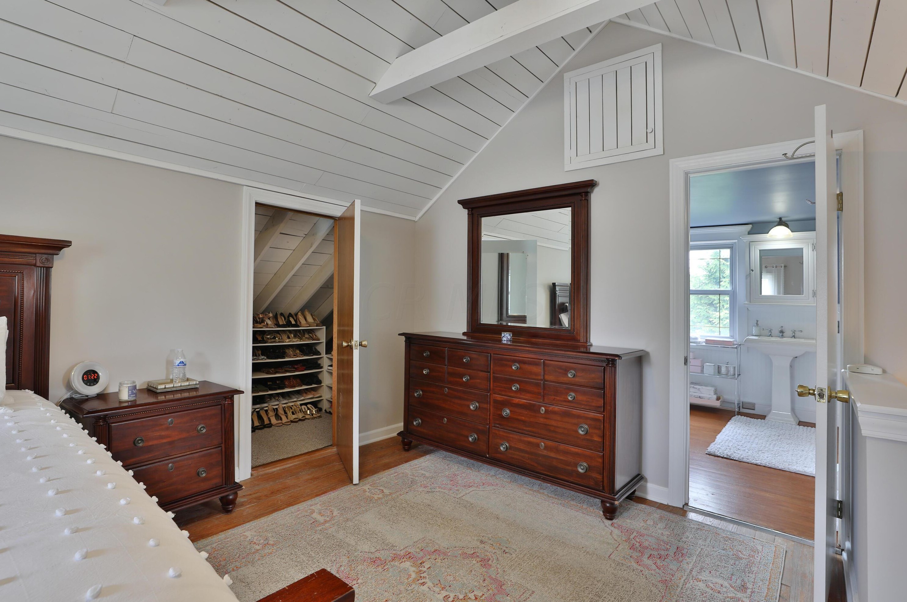 543 Richards Rd, Columbus OH 43214-3749 exterior