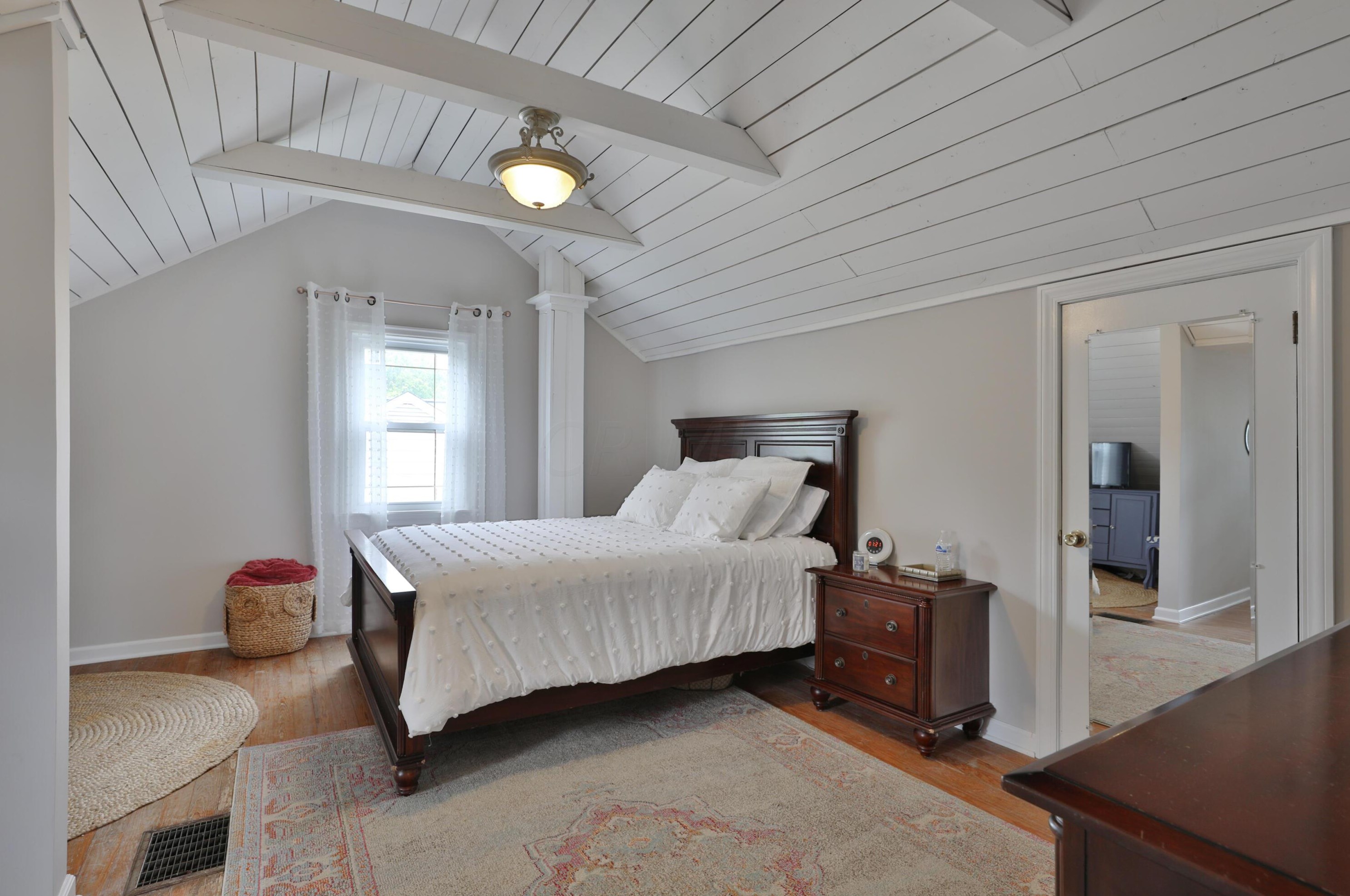 543 Richards Rd, Columbus OH 43214-3749 exterior