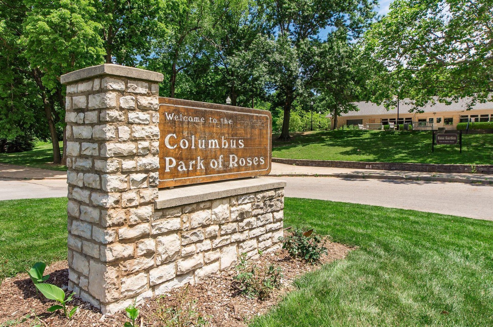 543 Richards Rd, Columbus OH 43214-3749 exterior