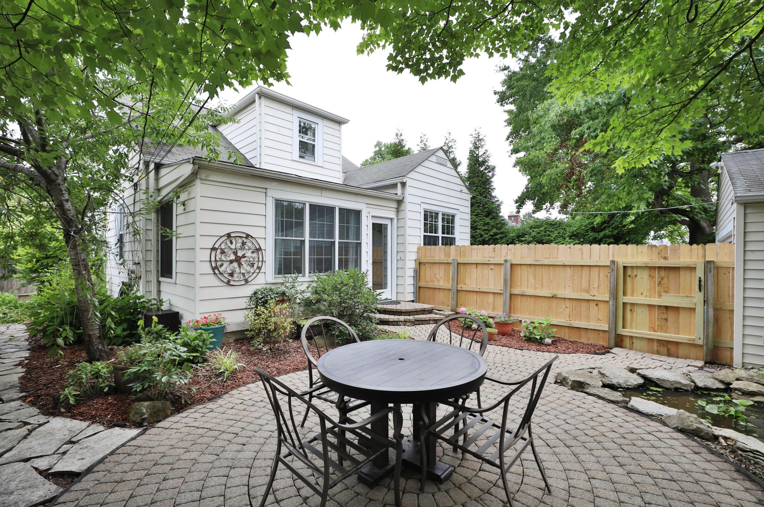 543 Richards Rd, Columbus OH 43214-3749 exterior