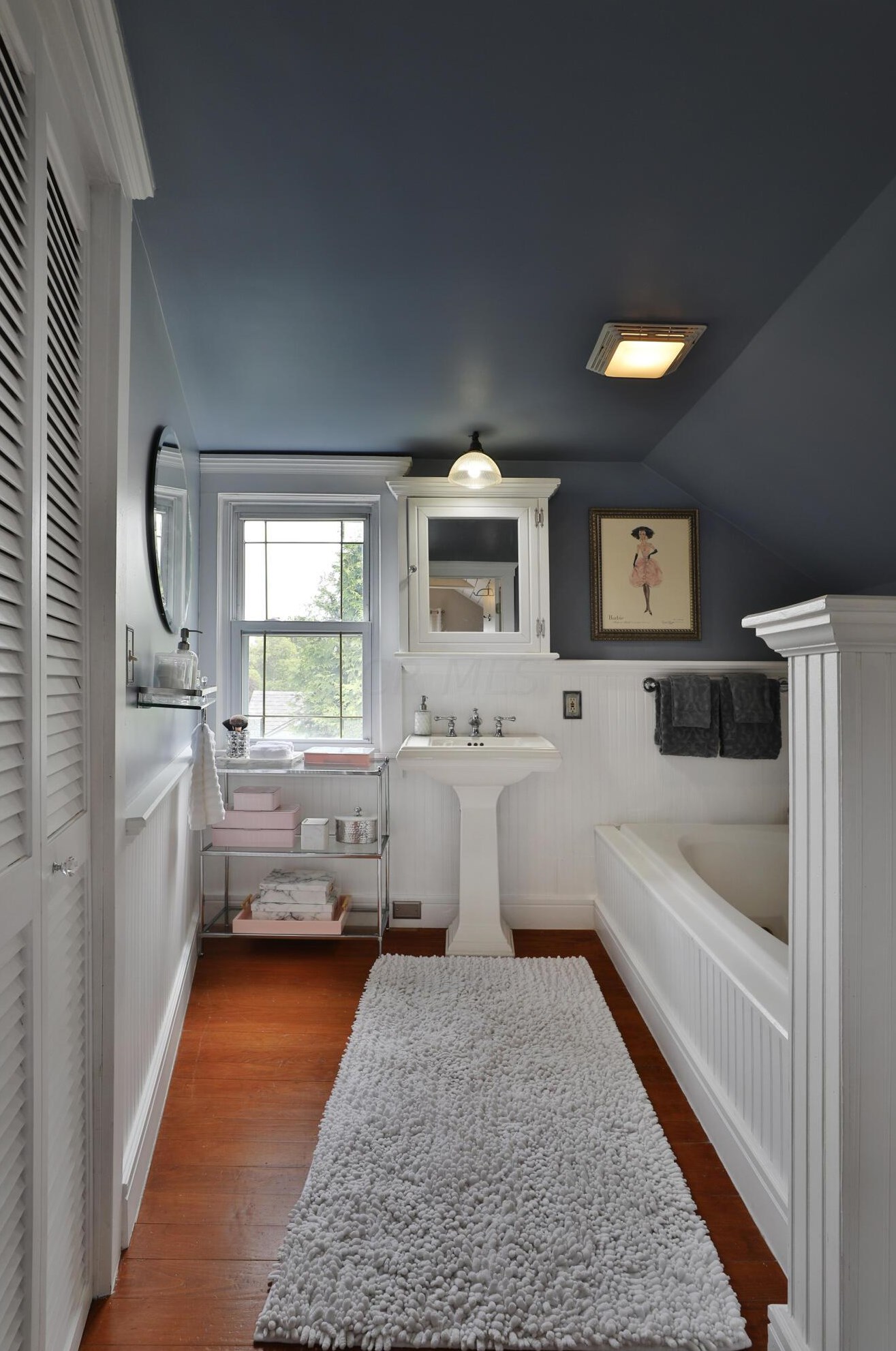 543 Richards Rd, Columbus OH 43214-3749 exterior