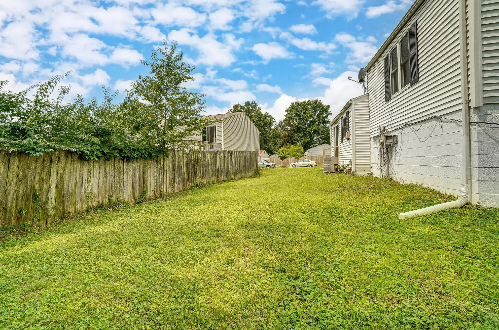 3137 Sandridge Ave, Columbus OH 43224-1847 exterior