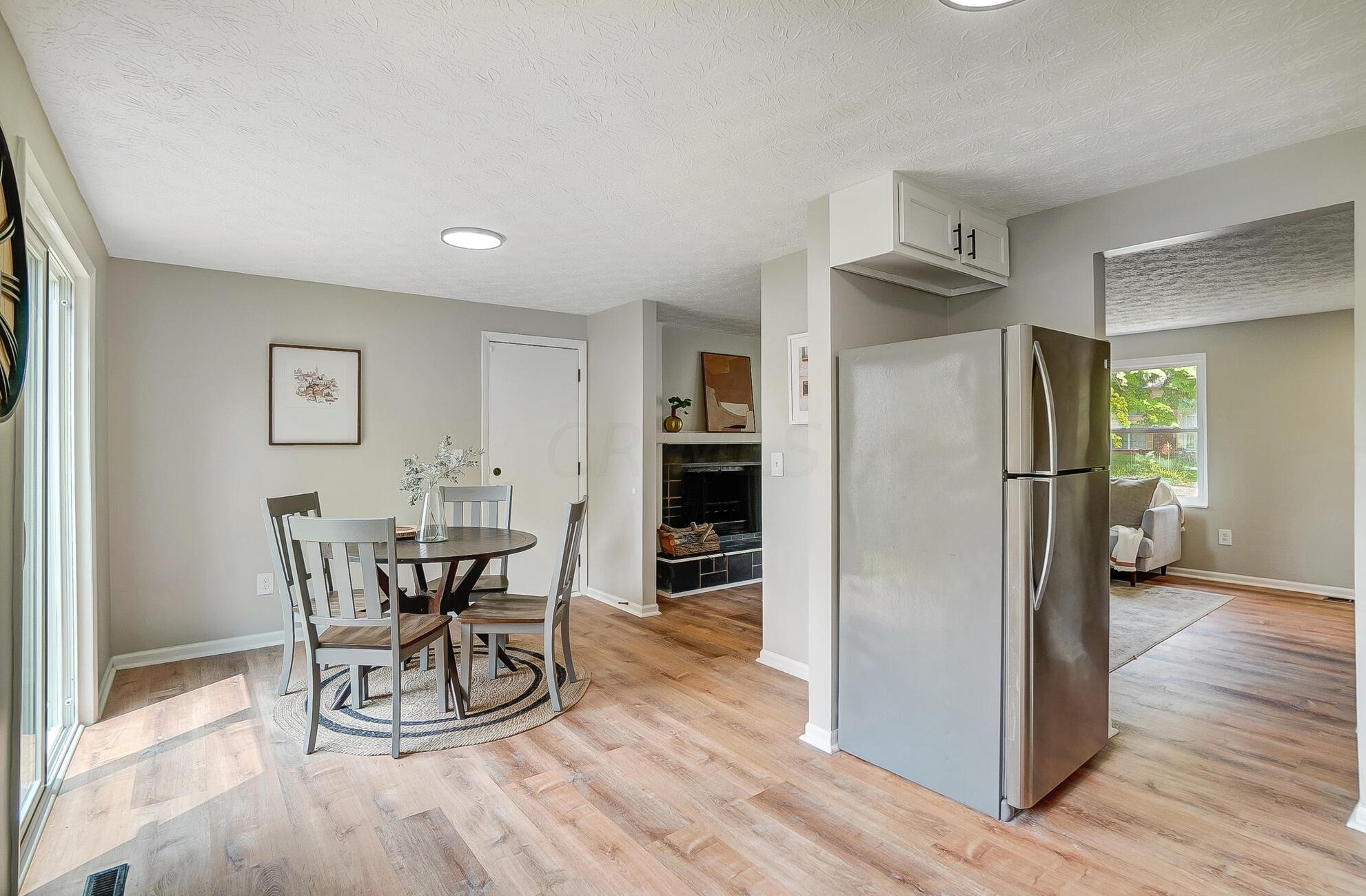 3137 Sandridge Ave, Columbus OH 43224-1847 exterior