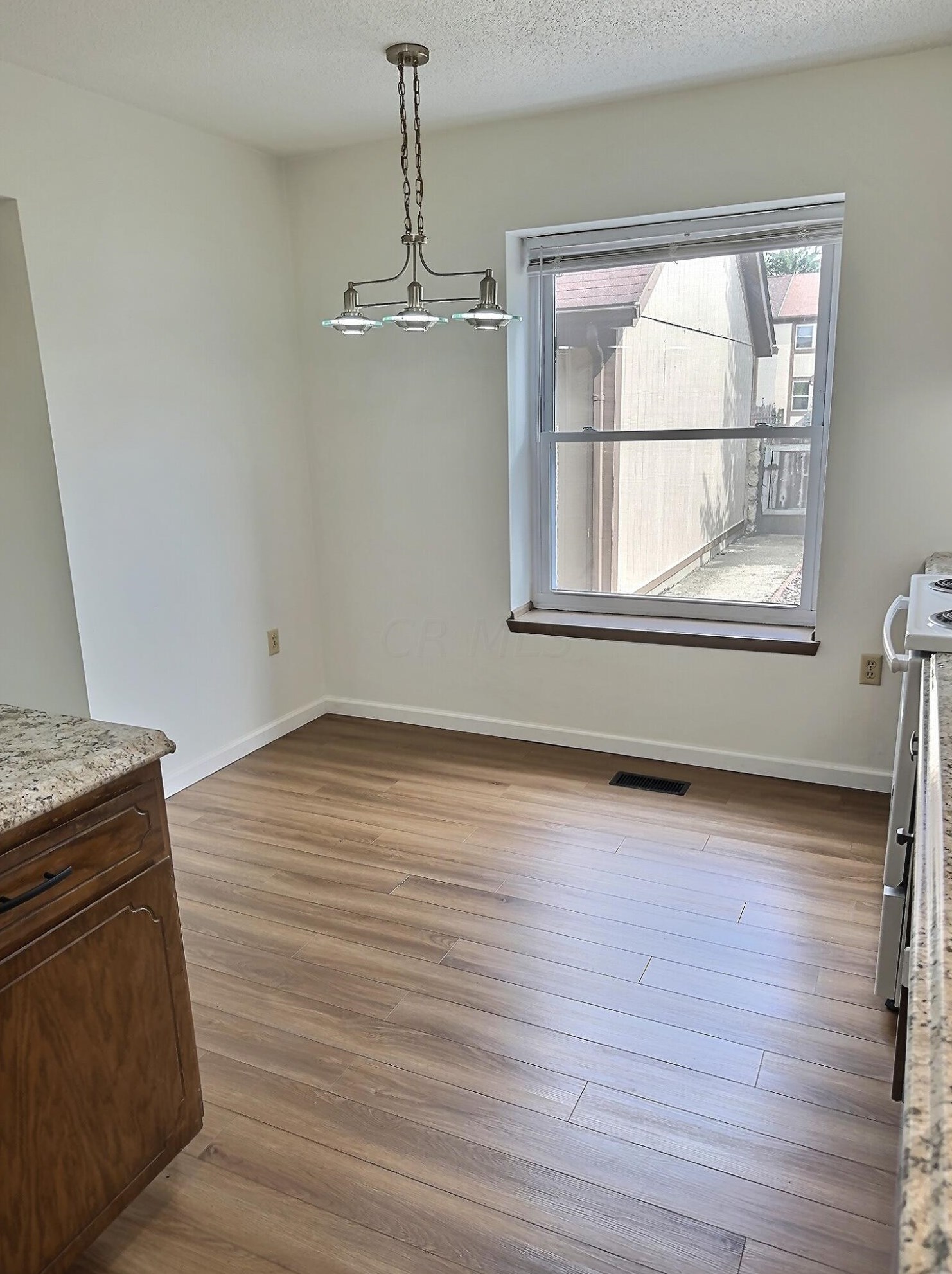 875 Tamara Dr, Columbus OH 43230-3273 exterior