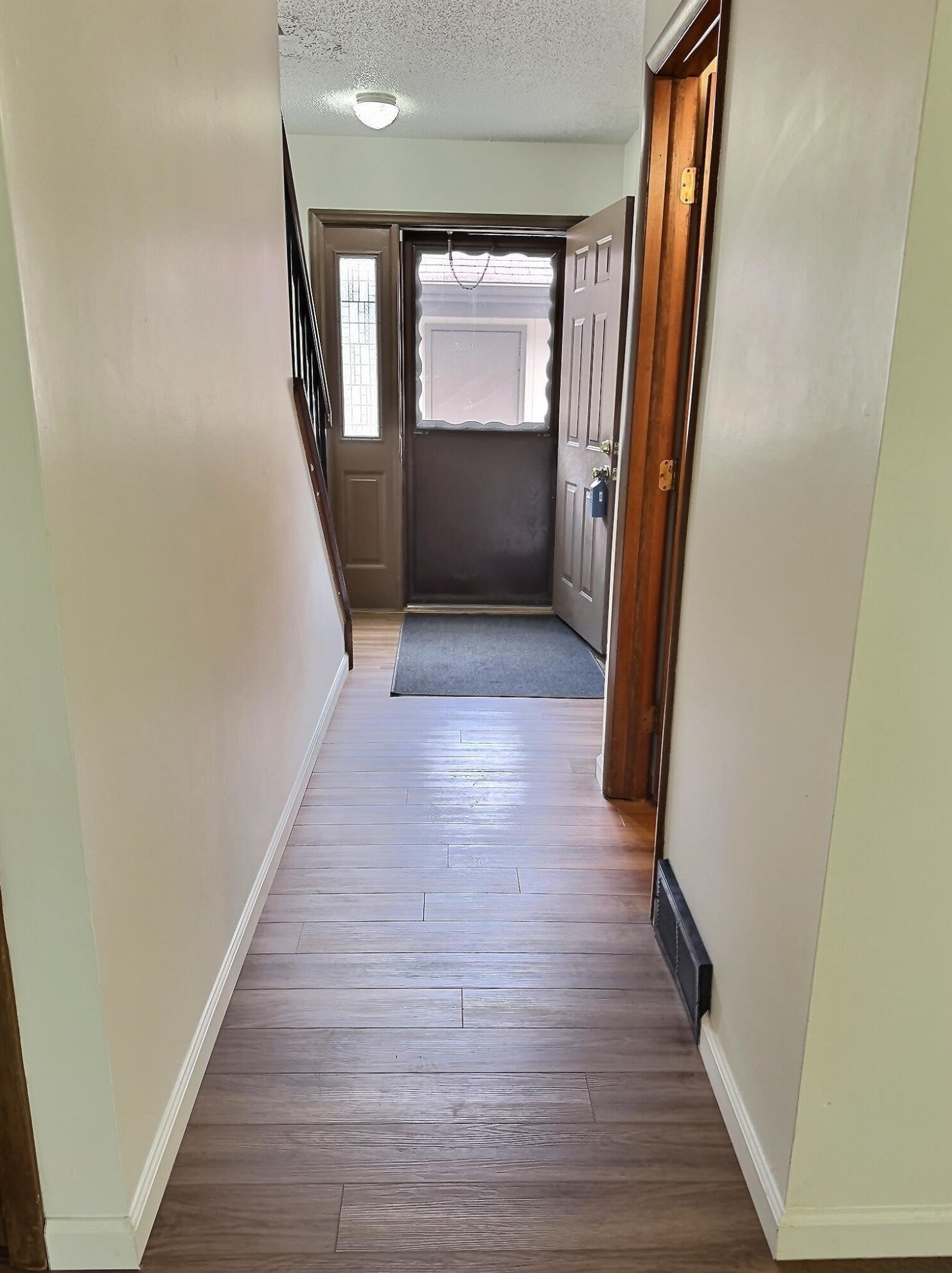 875 Tamara Dr, Columbus OH 43230-3273 exterior