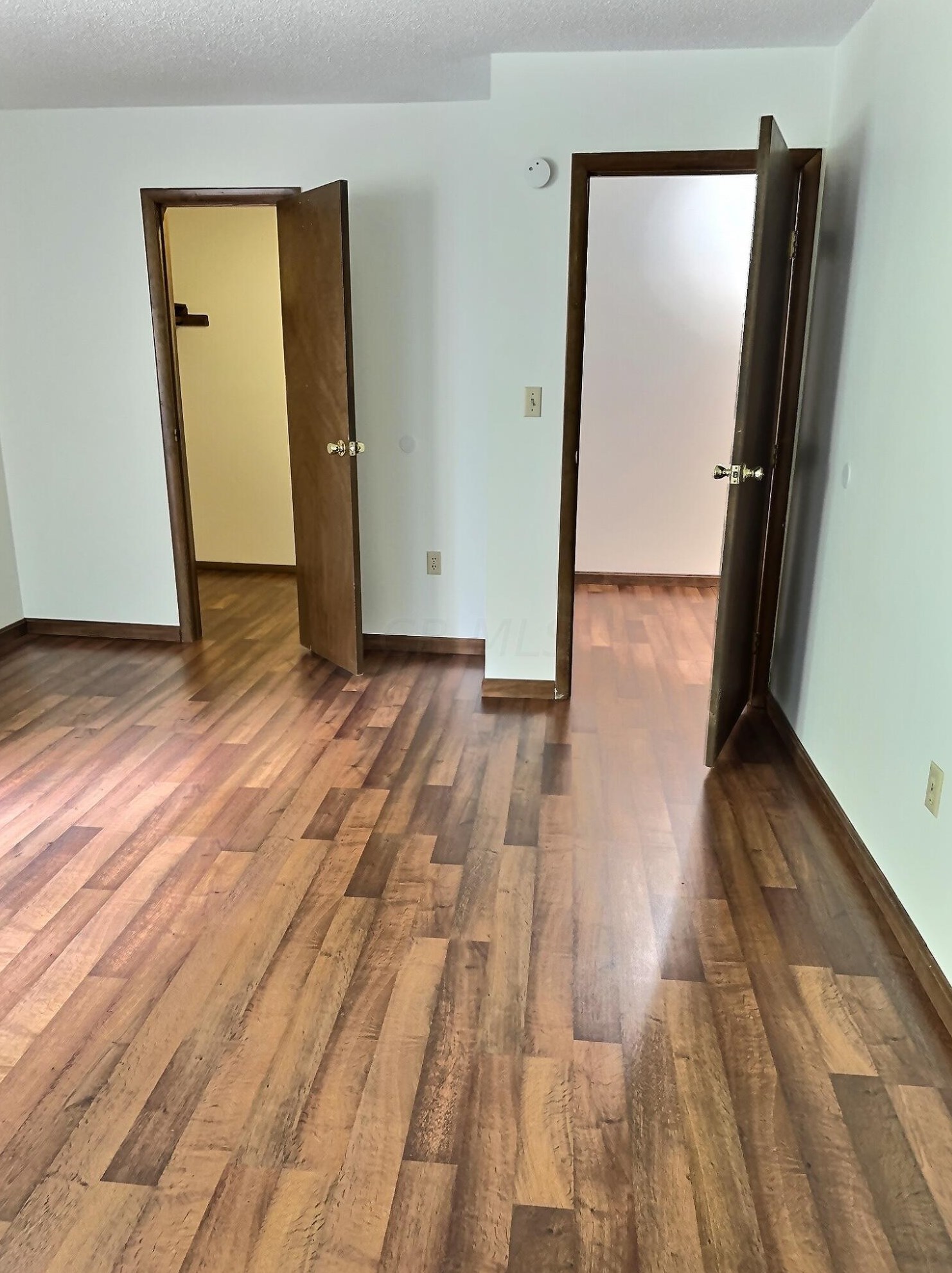 875 Tamara Dr, Columbus OH 43230-3273 exterior