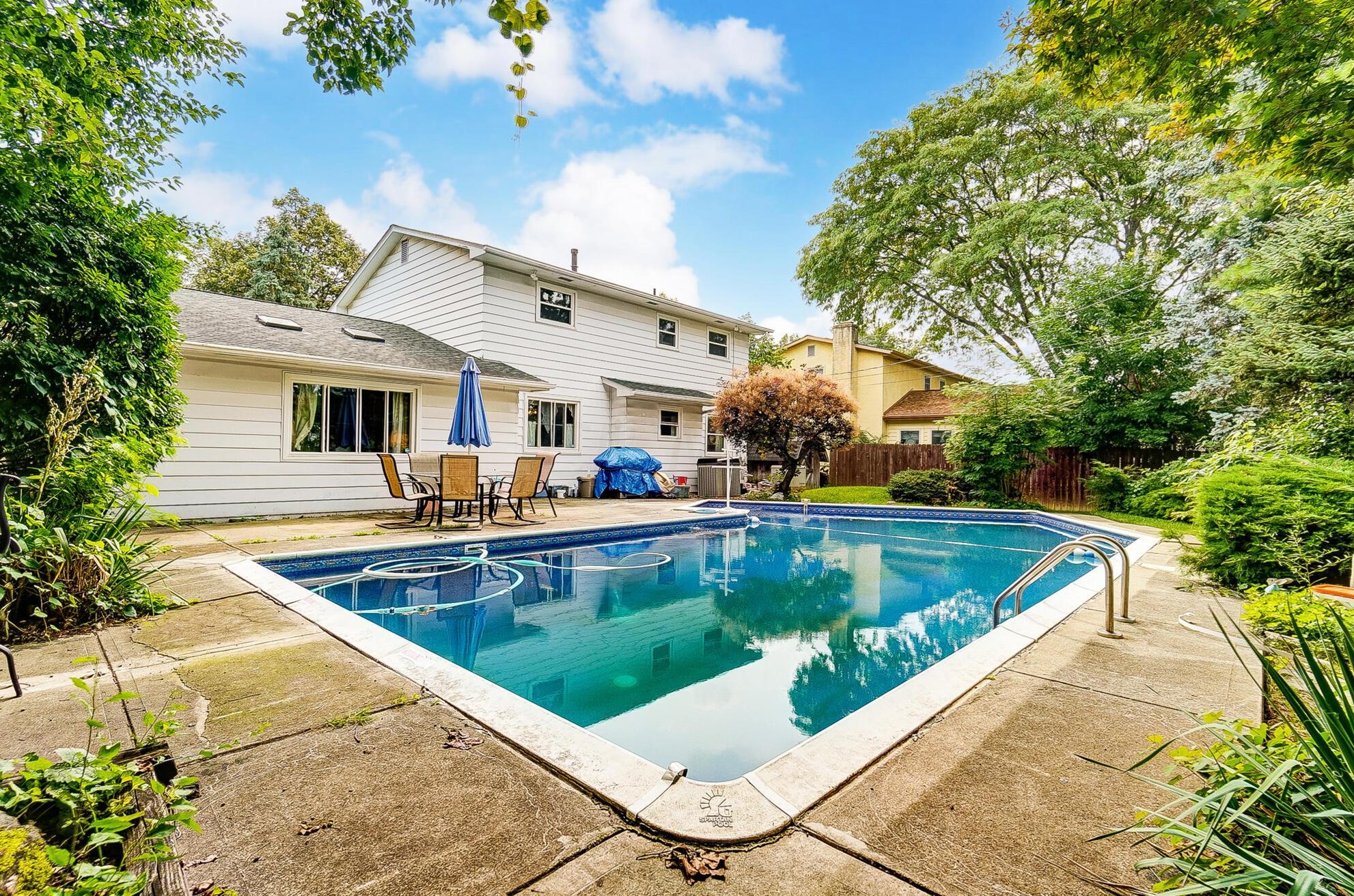 1752 Ivyhill Loop, Columbus OH 43229-5224 exterior