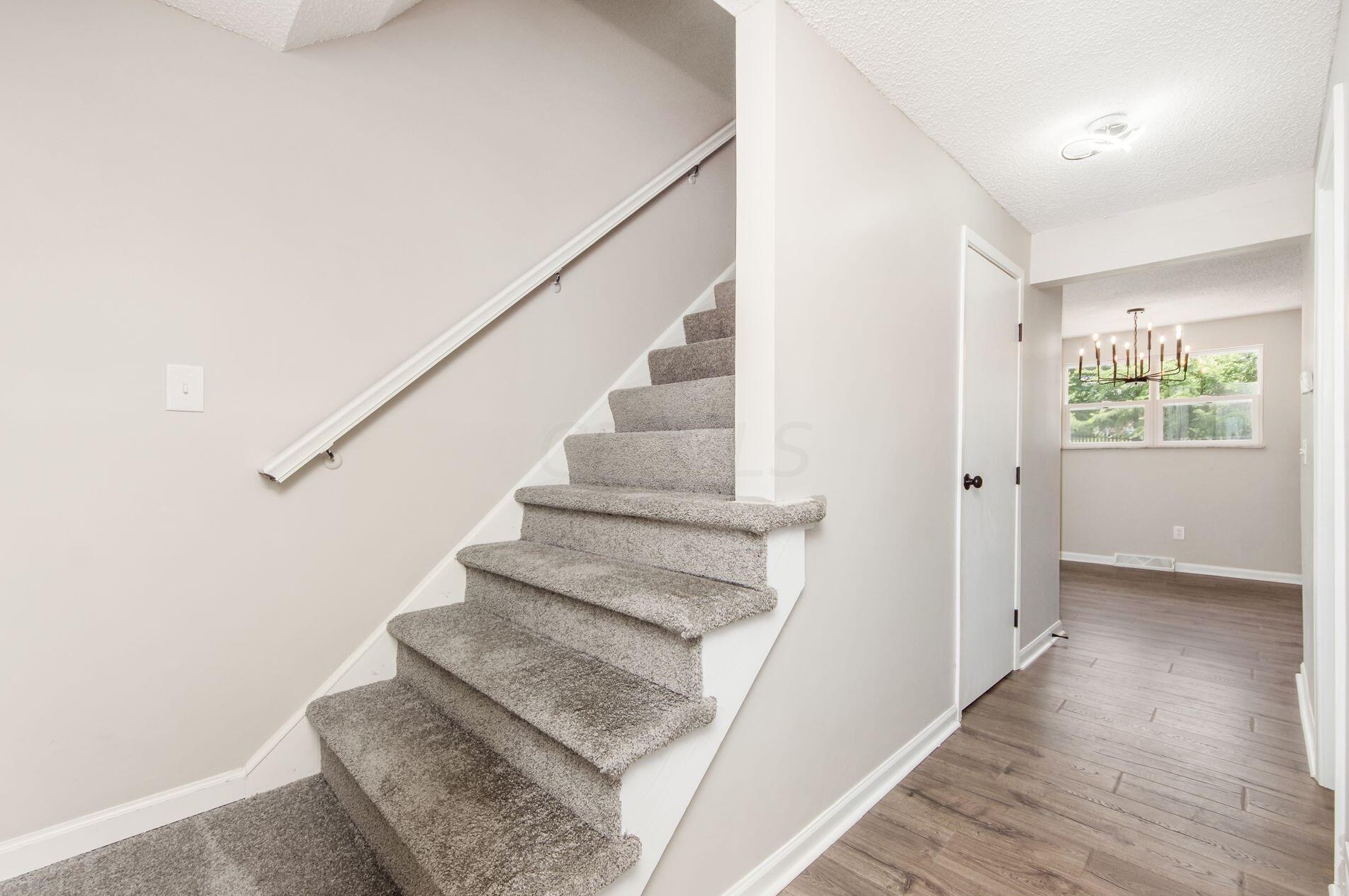 260 Helmbright Dr, Columbus OH  43230-3236 exterior