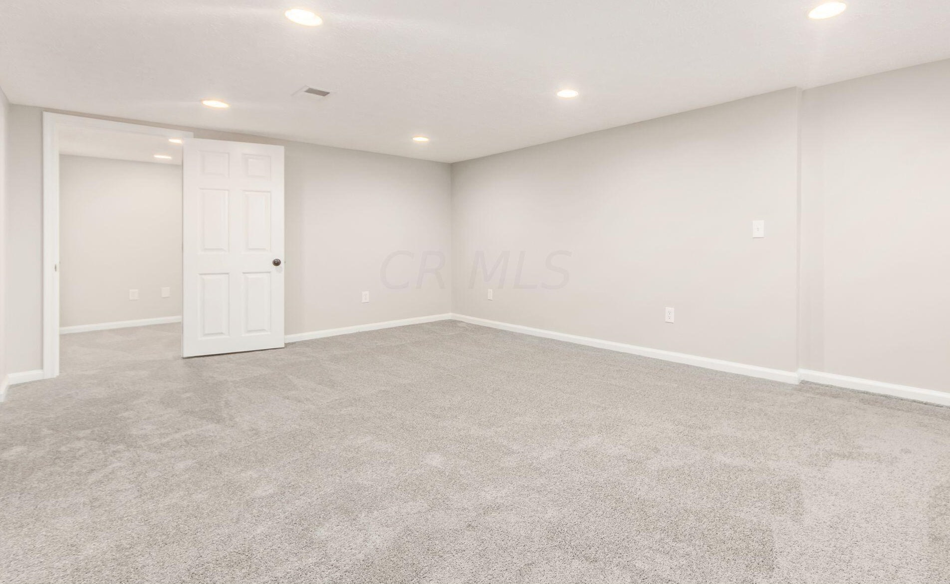 260 Helmbright Dr, Columbus OH  43230-3236 exterior