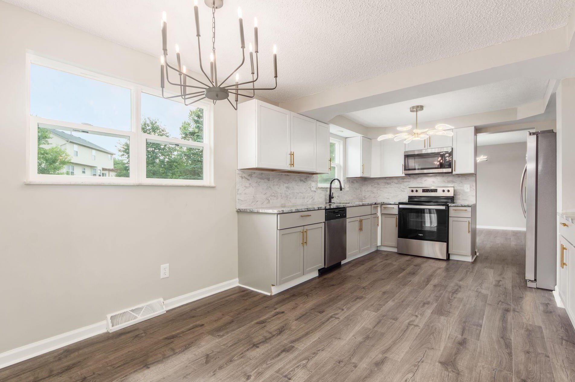 260 Helmbright Dr, Columbus OH  43230-3236 exterior