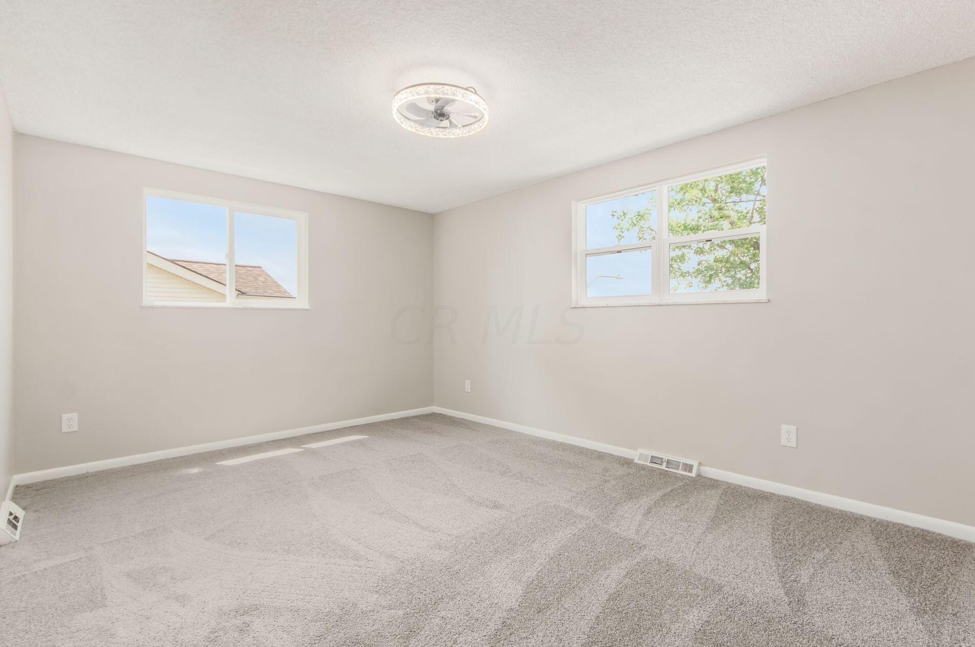 260 Helmbright Dr, Columbus OH  43230-3236 exterior