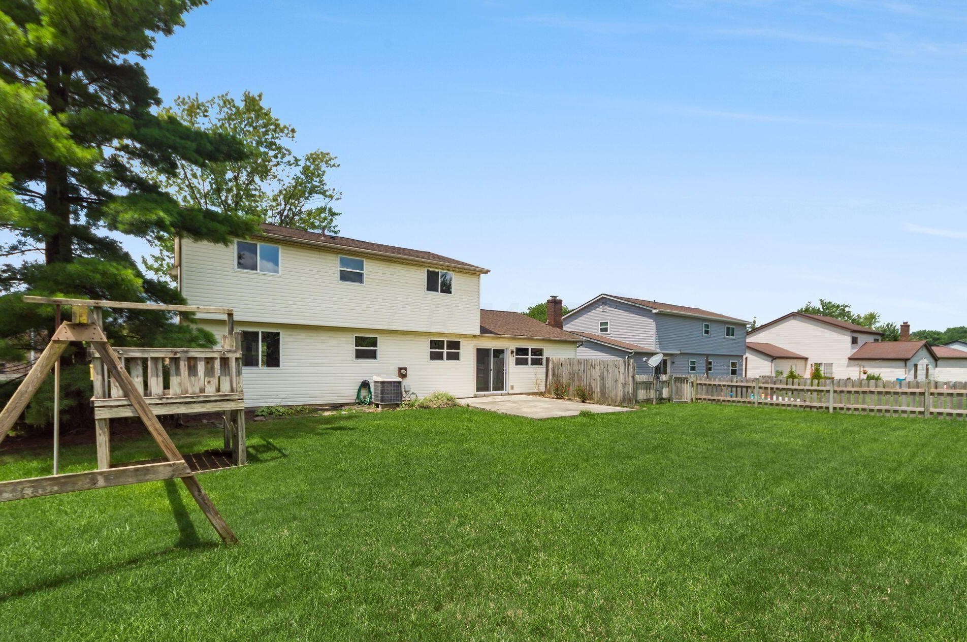 260 Helmbright Dr, Columbus OH  43230-3236 exterior