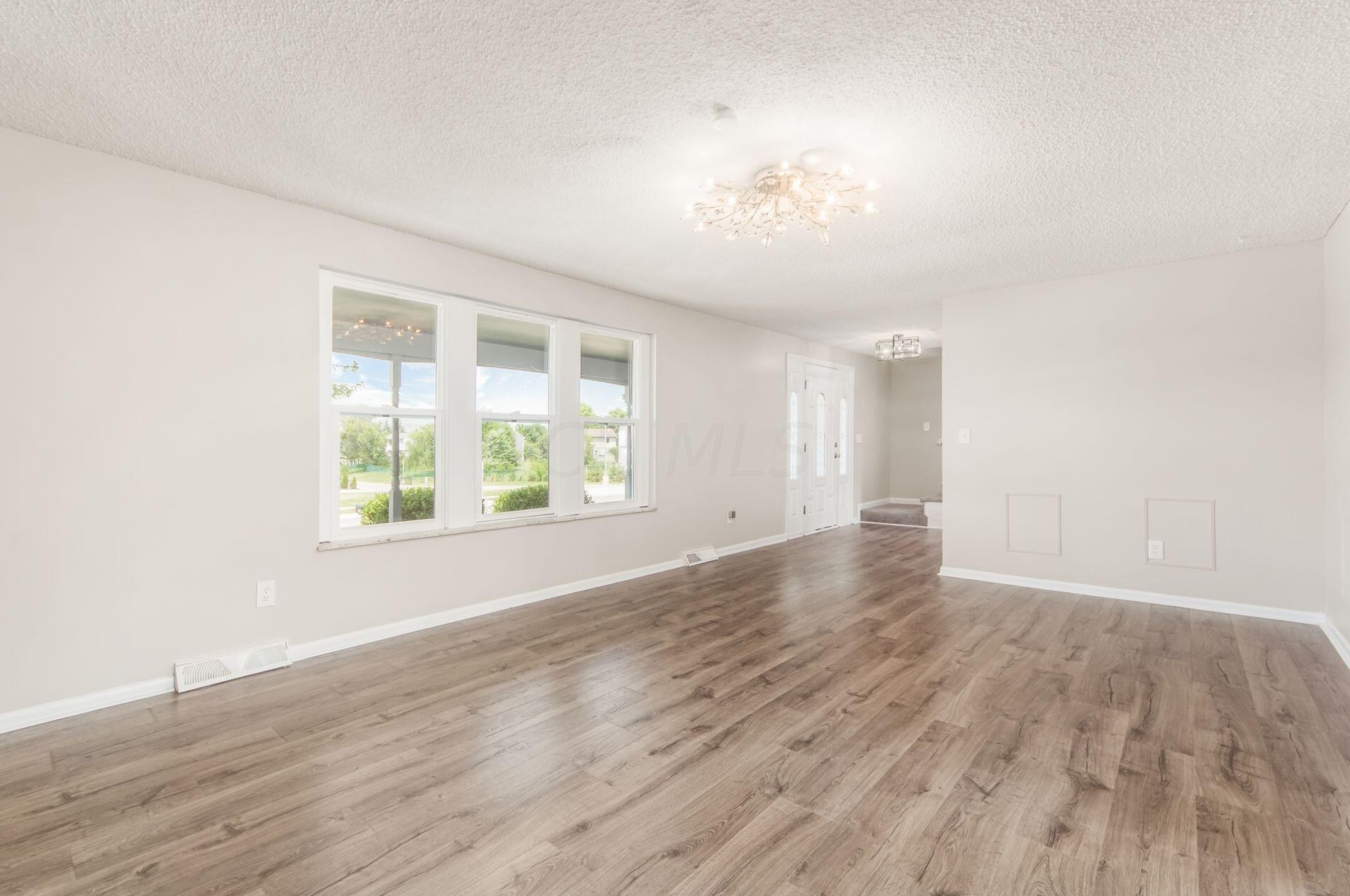 260 Helmbright Dr, Columbus OH  43230-3236 exterior