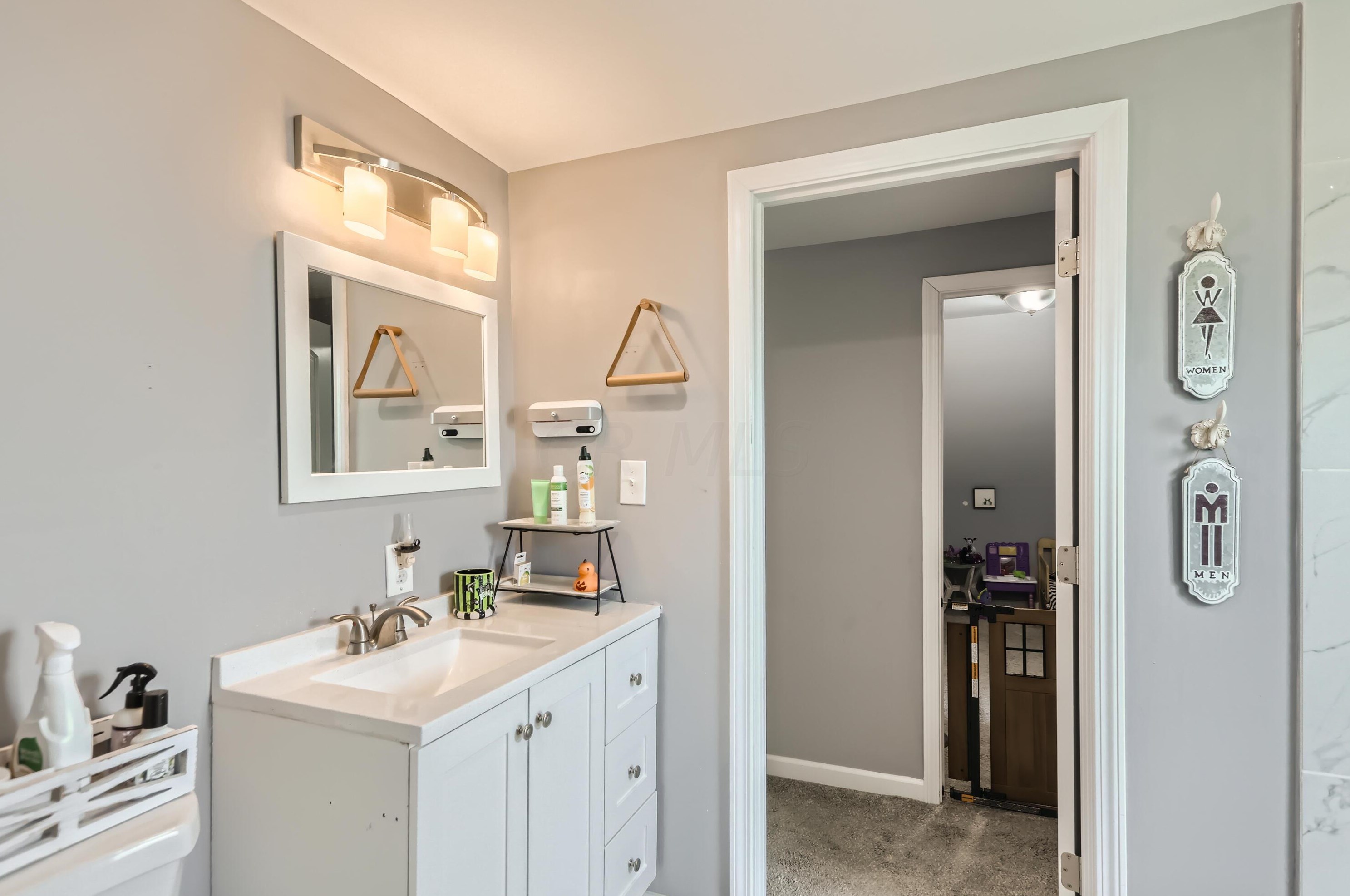 1628 Harrisburg Pike, Columbus OH  43223-3614 exterior