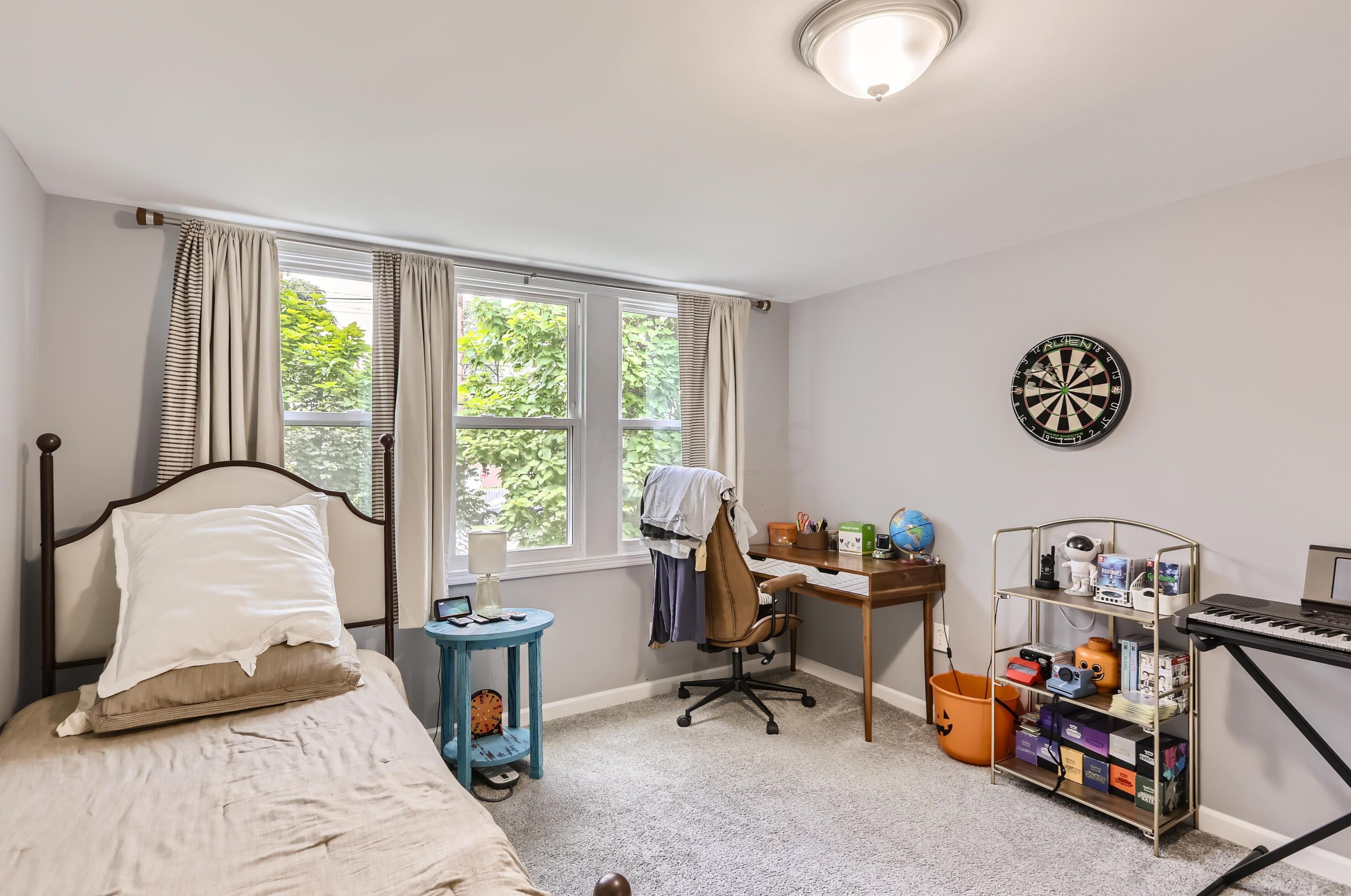 1628 Harrisburg Pike, Columbus OH  43223-3614 exterior