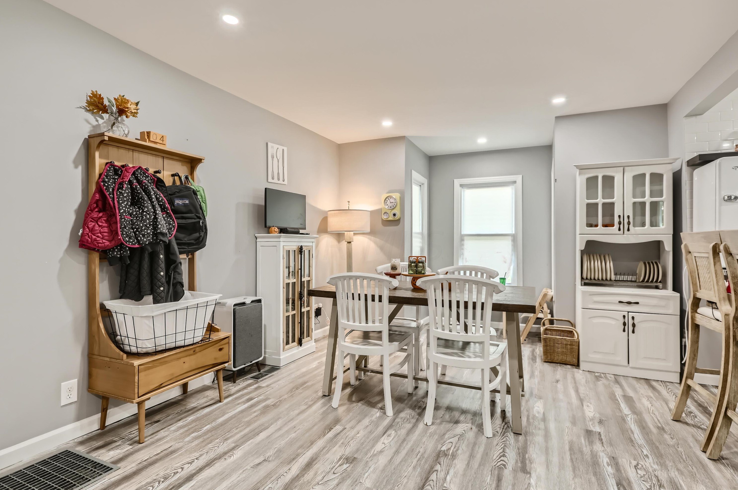 1628 Harrisburg Pike, Columbus OH  43223-3614 exterior