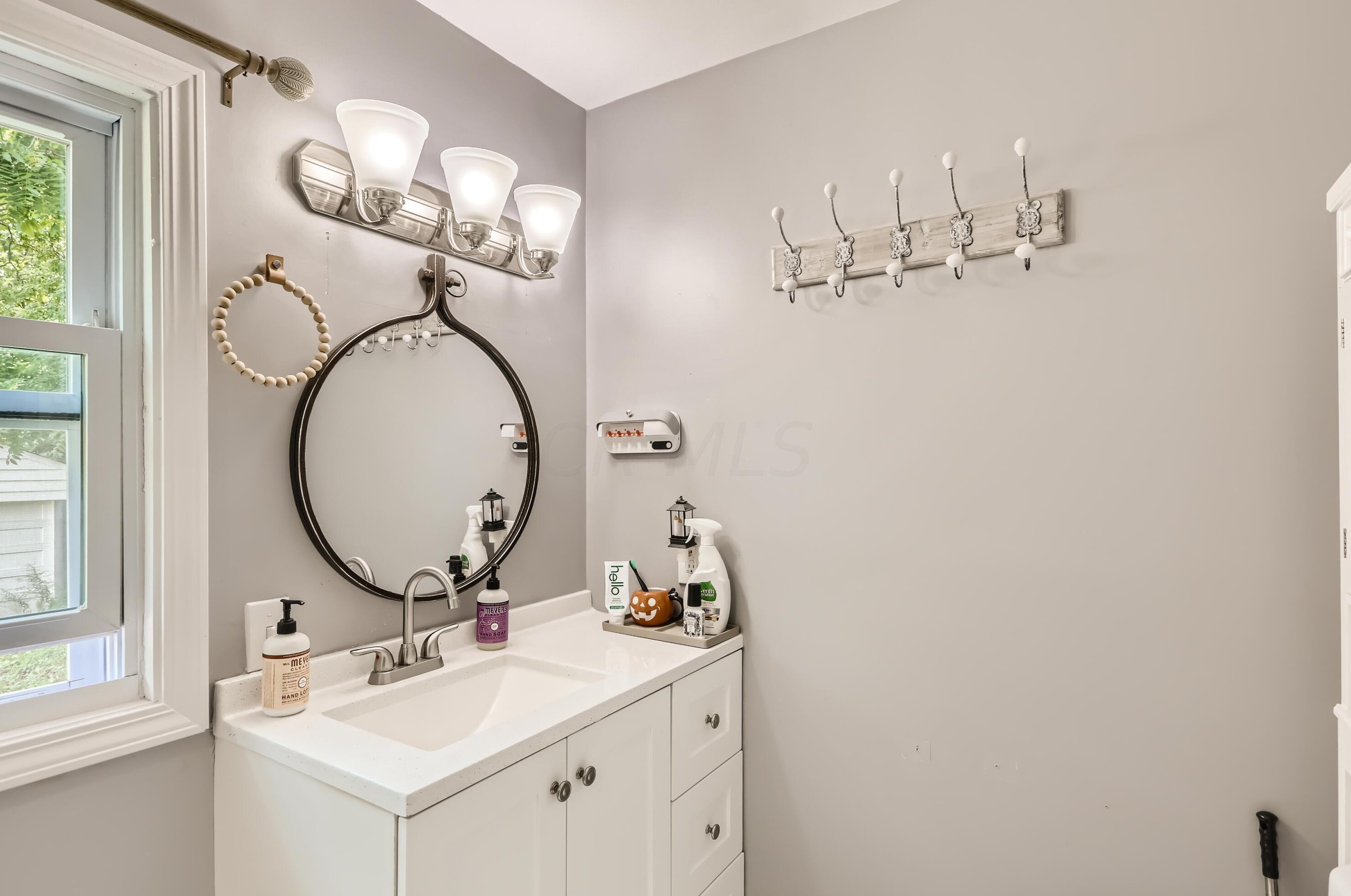 1628 Harrisburg Pike, Columbus OH  43223-3614 exterior