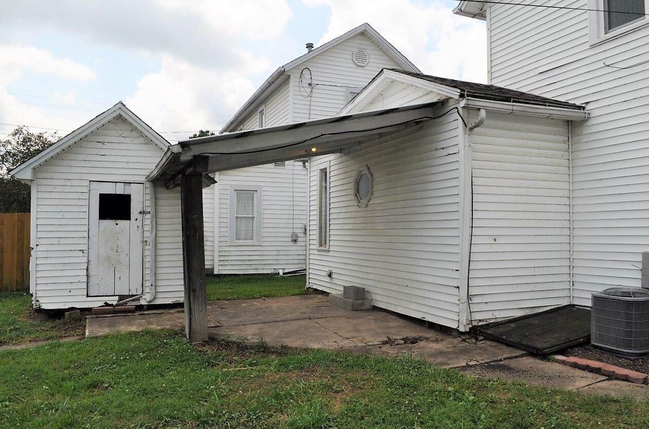 900 Broad St, Lancaster OH  43130-4624 exterior