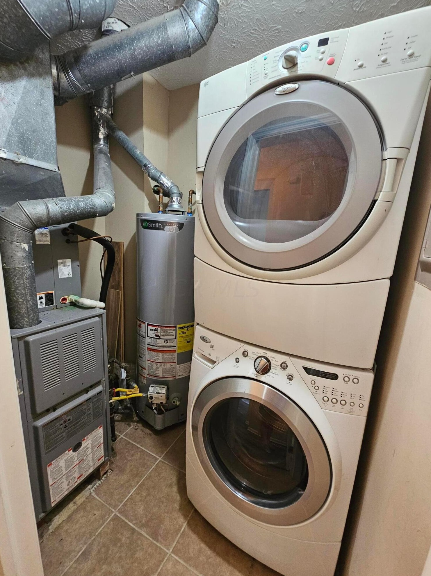 5307 Stonemeadow Ave, Columbus OH  43220-6208 exterior