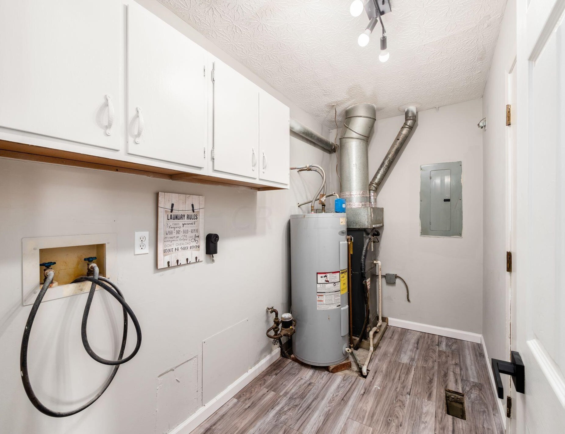 2452 Billingsley Rd, Columbus OH 43235-1922 exterior