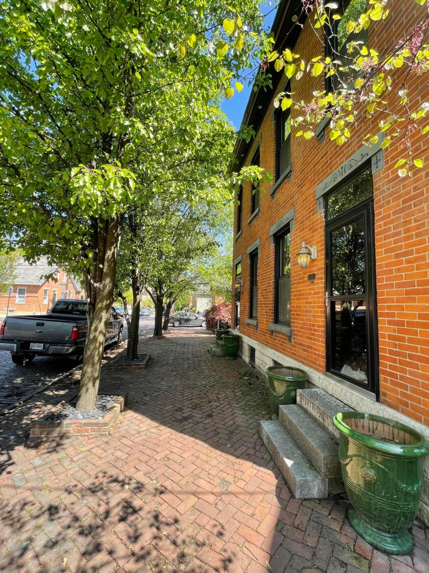 608 City Park Ave, Columbus OH  43206-1004 exterior