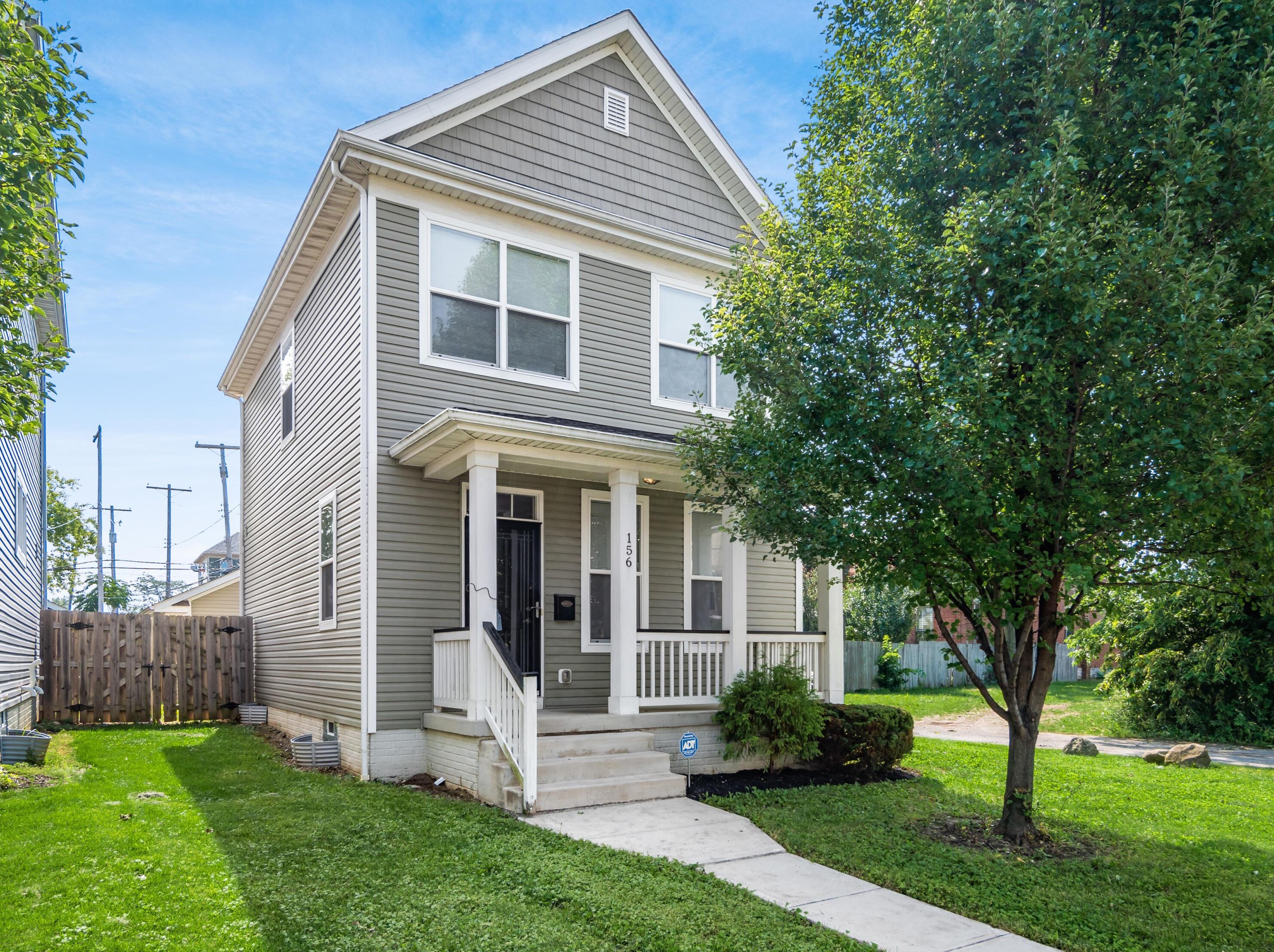 156 20 St, Columbus OH 43203-1902 exterior