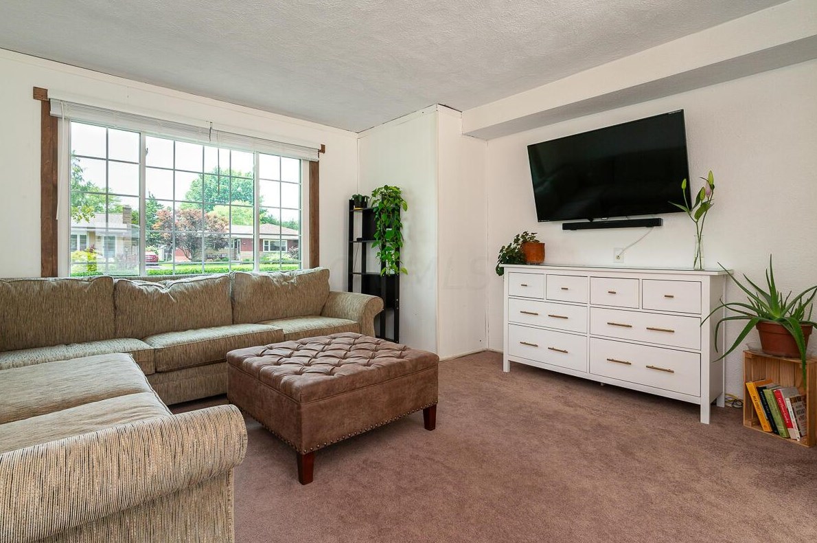 4408 Marland Dr, Columbus OH 43224-1923 exterior