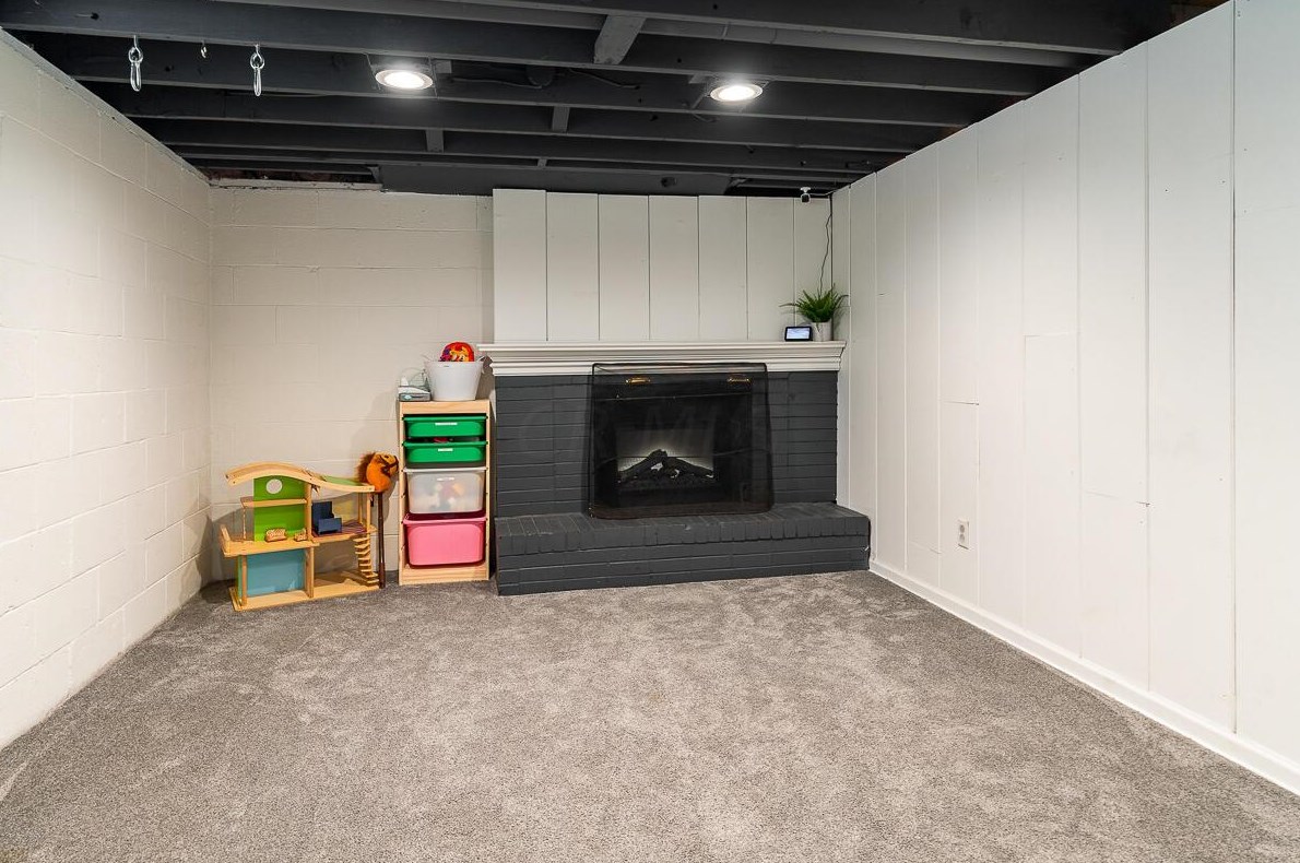 4408 Marland Dr, Columbus OH 43224-1923 exterior