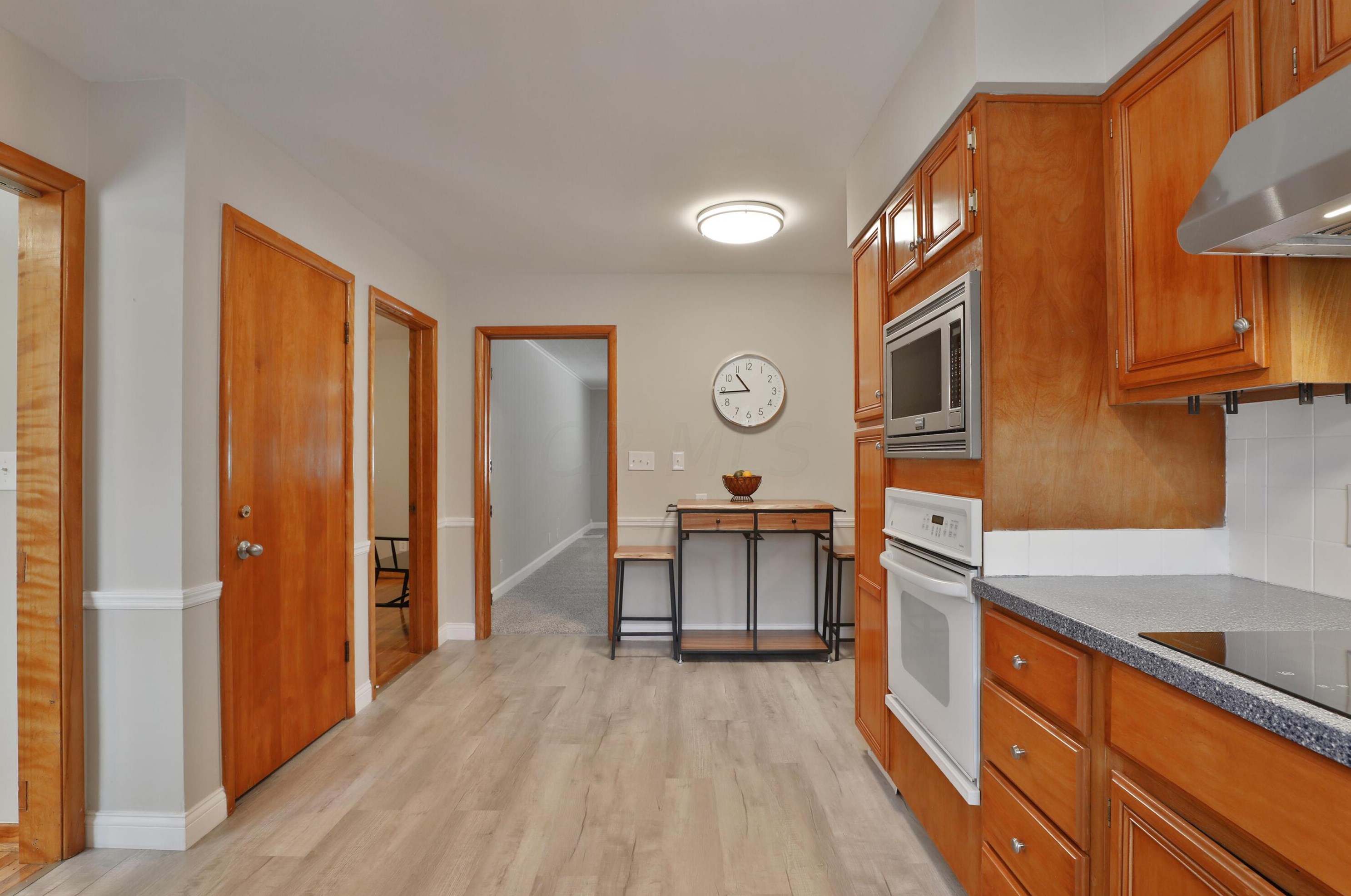 92 Ceramic Dr, Columbus OH 43214-3004 exterior