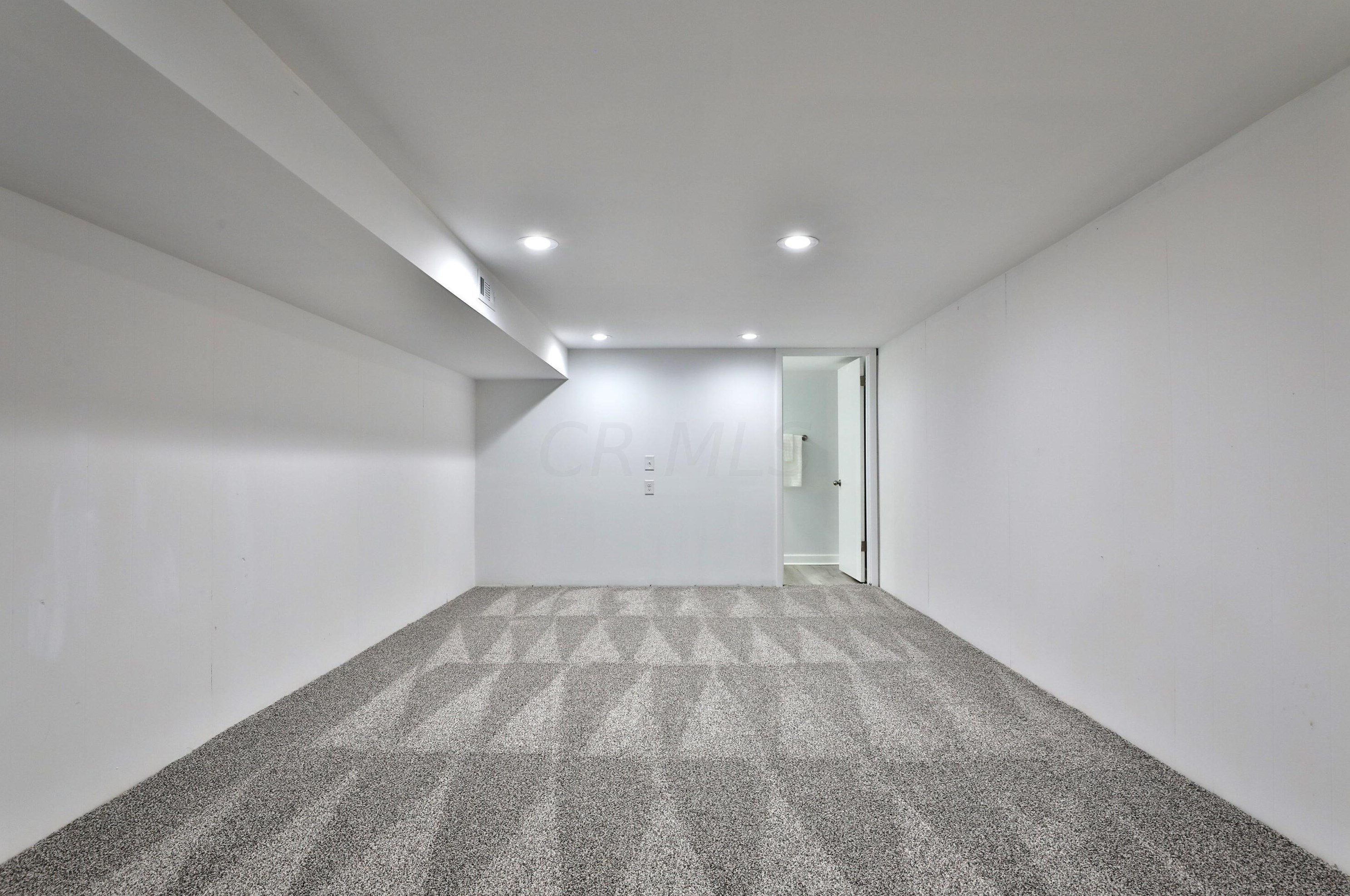 92 Ceramic Dr, Columbus OH 43214-3004 exterior