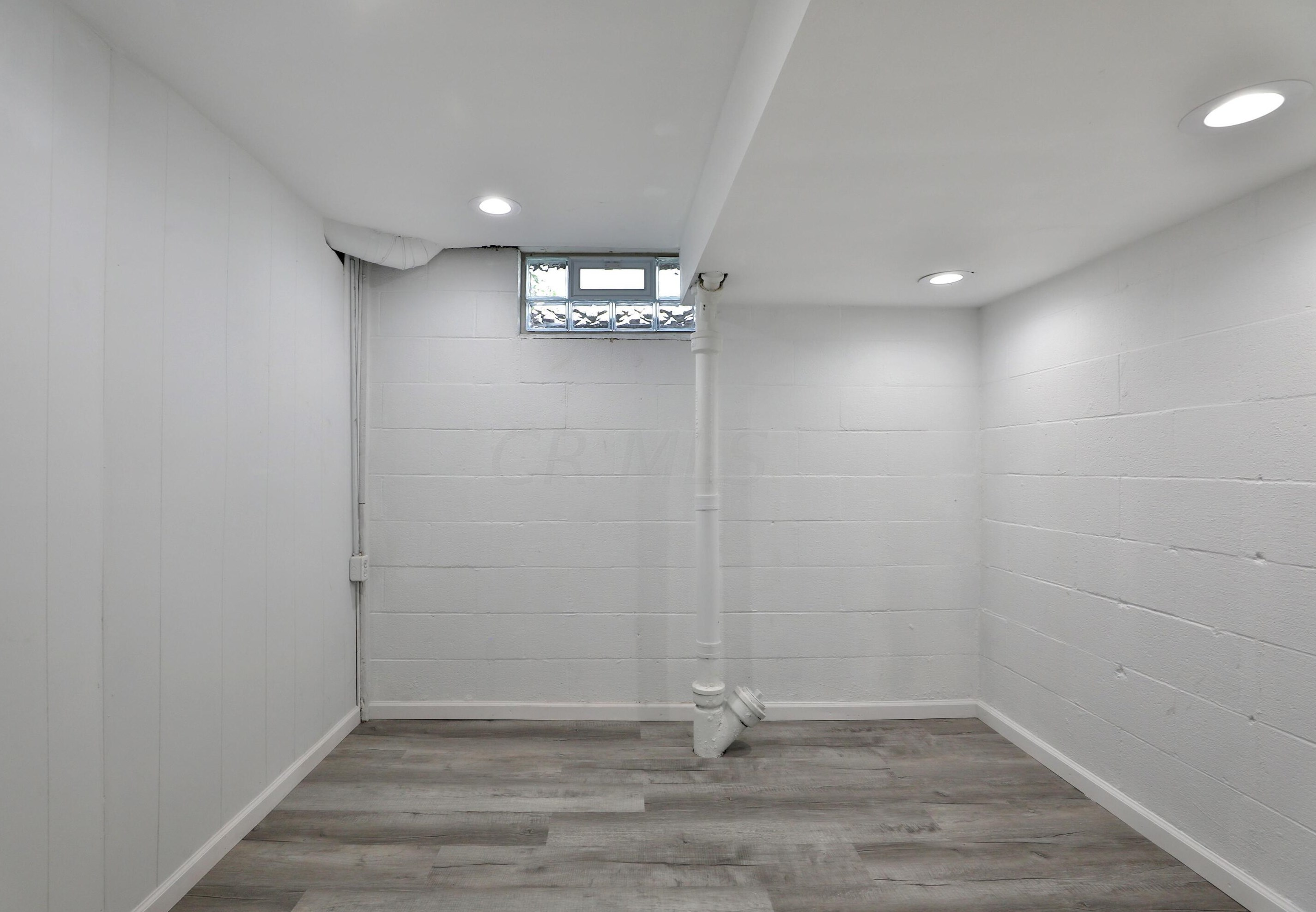 92 Ceramic Dr, Columbus OH 43214-3004 exterior