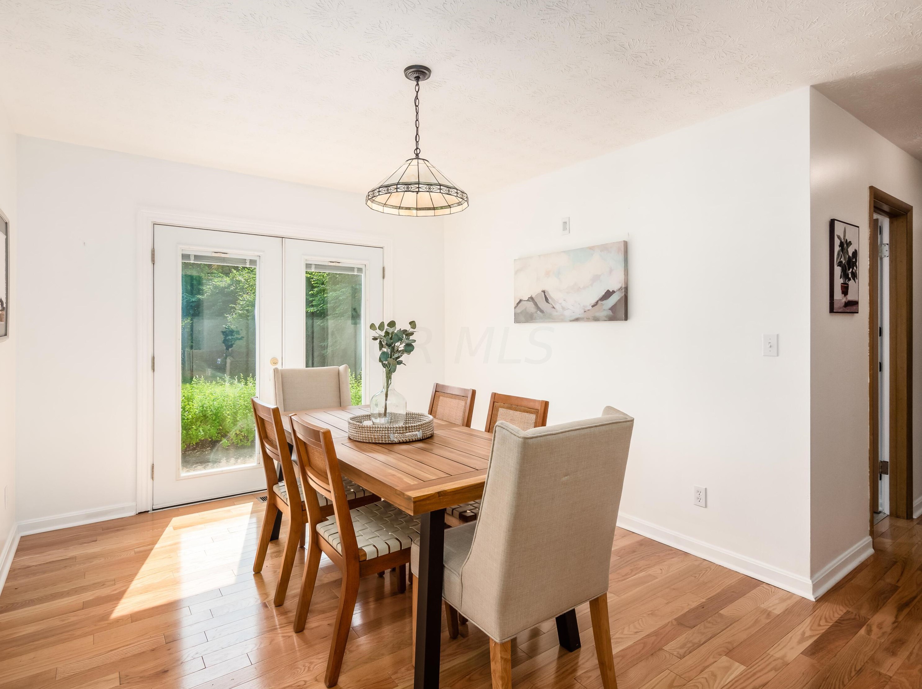 1486 Hickory Run Dr, Columbus OH 43204-1517 exterior