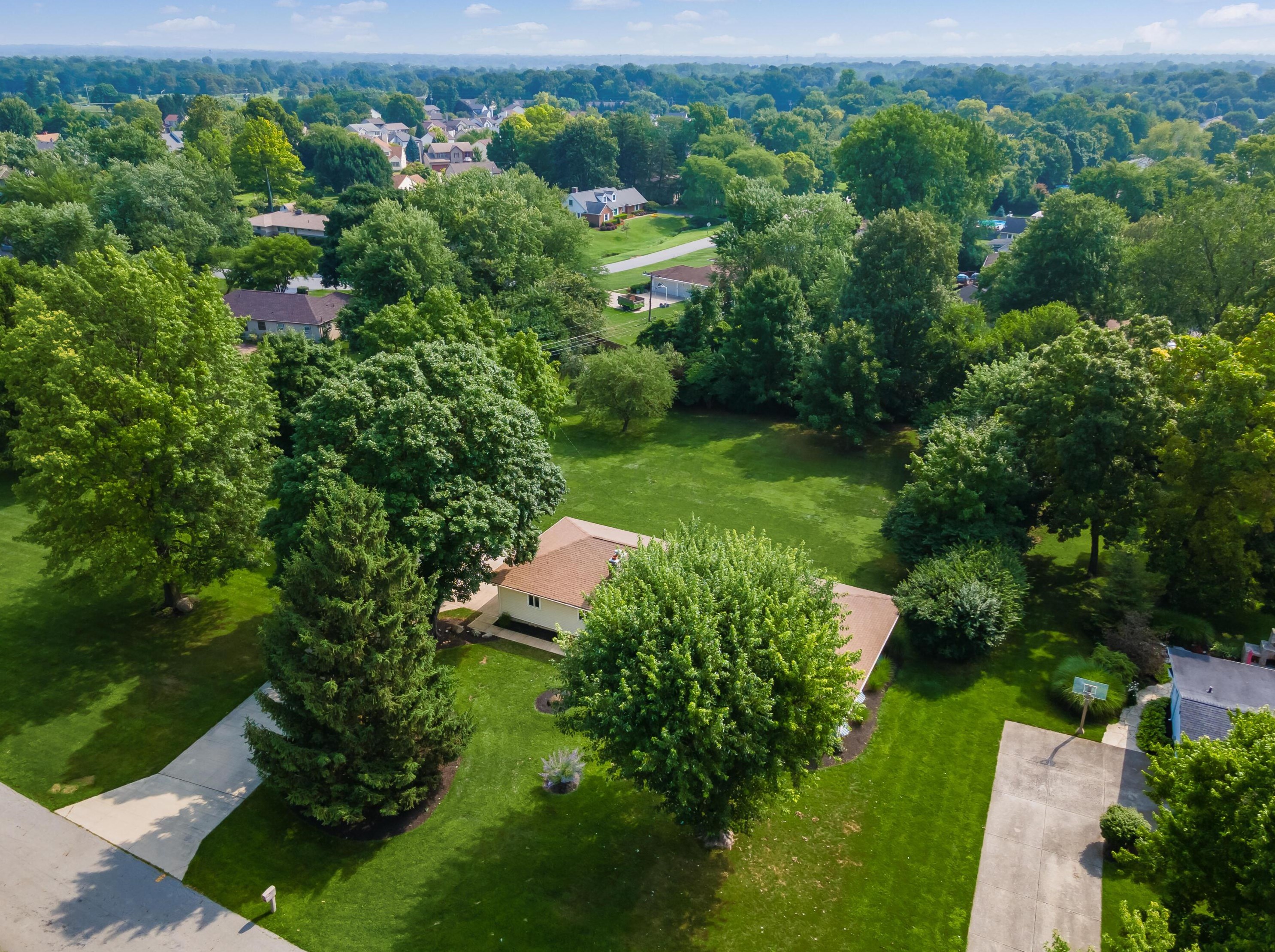 1486 Hickory Run Dr, Columbus OH 43204-1517 exterior