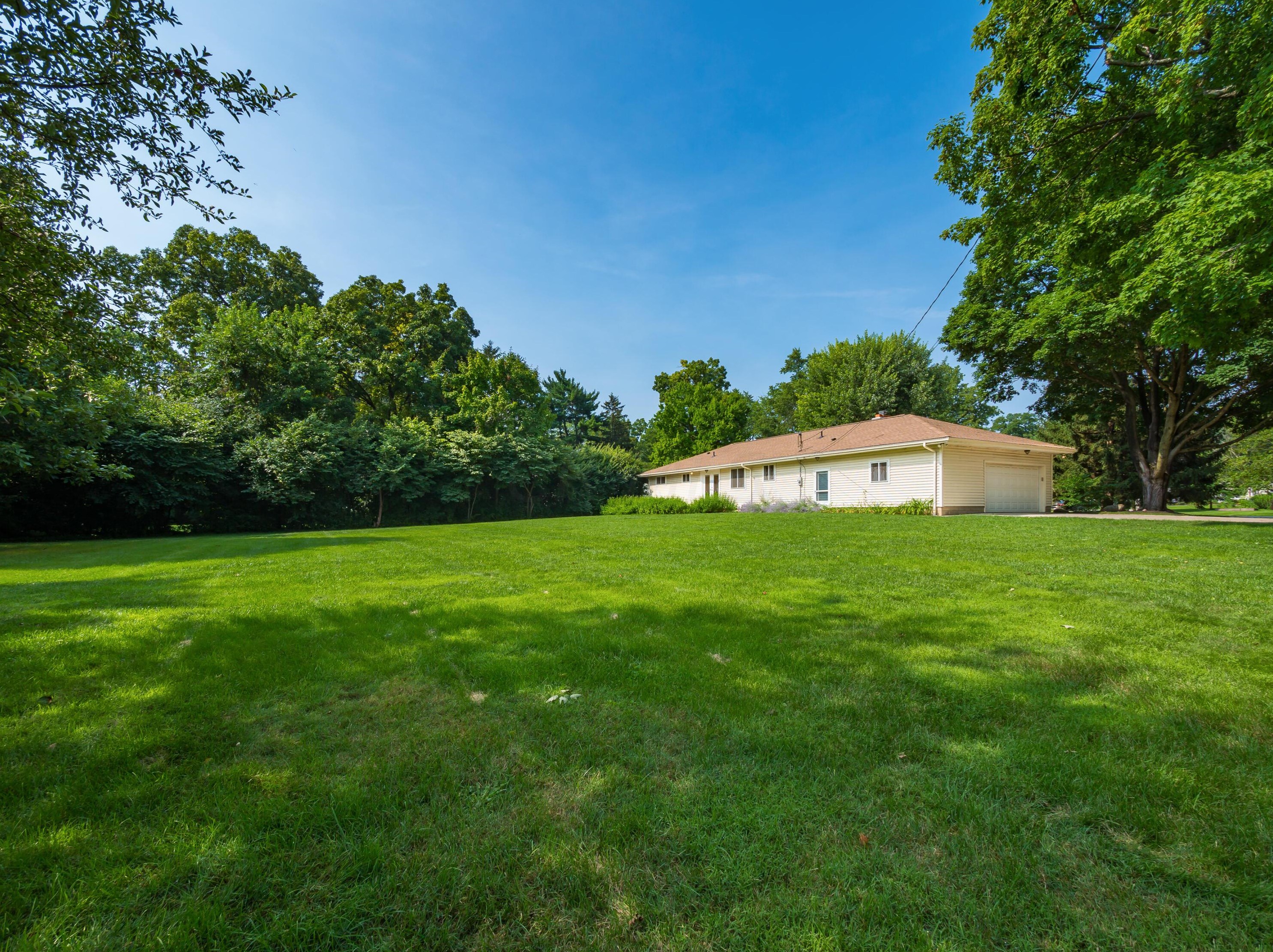 1486 Hickory Run Dr, Columbus OH 43204-1517 exterior