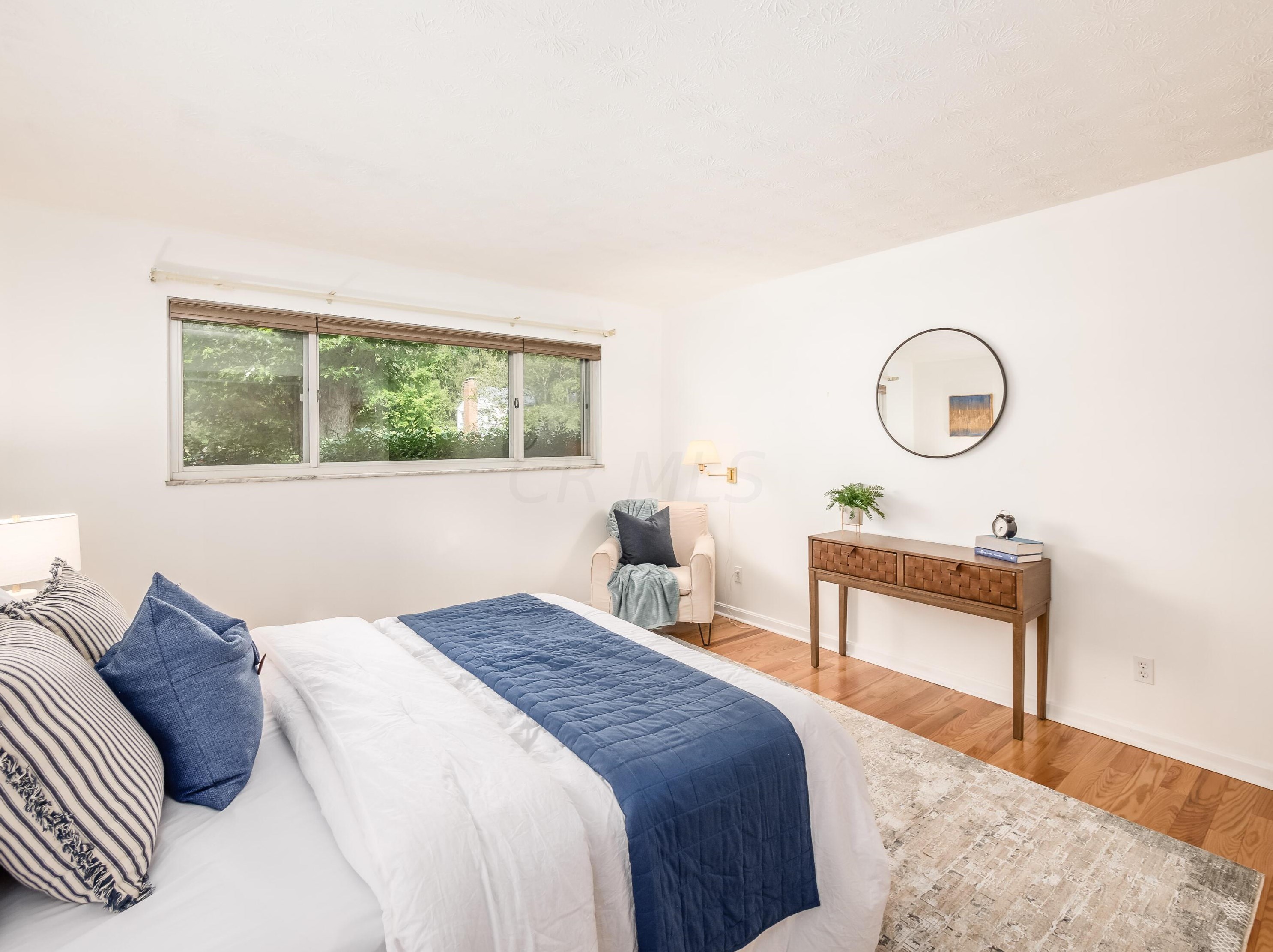 1486 Hickory Run Dr, Columbus OH 43204-1517 exterior