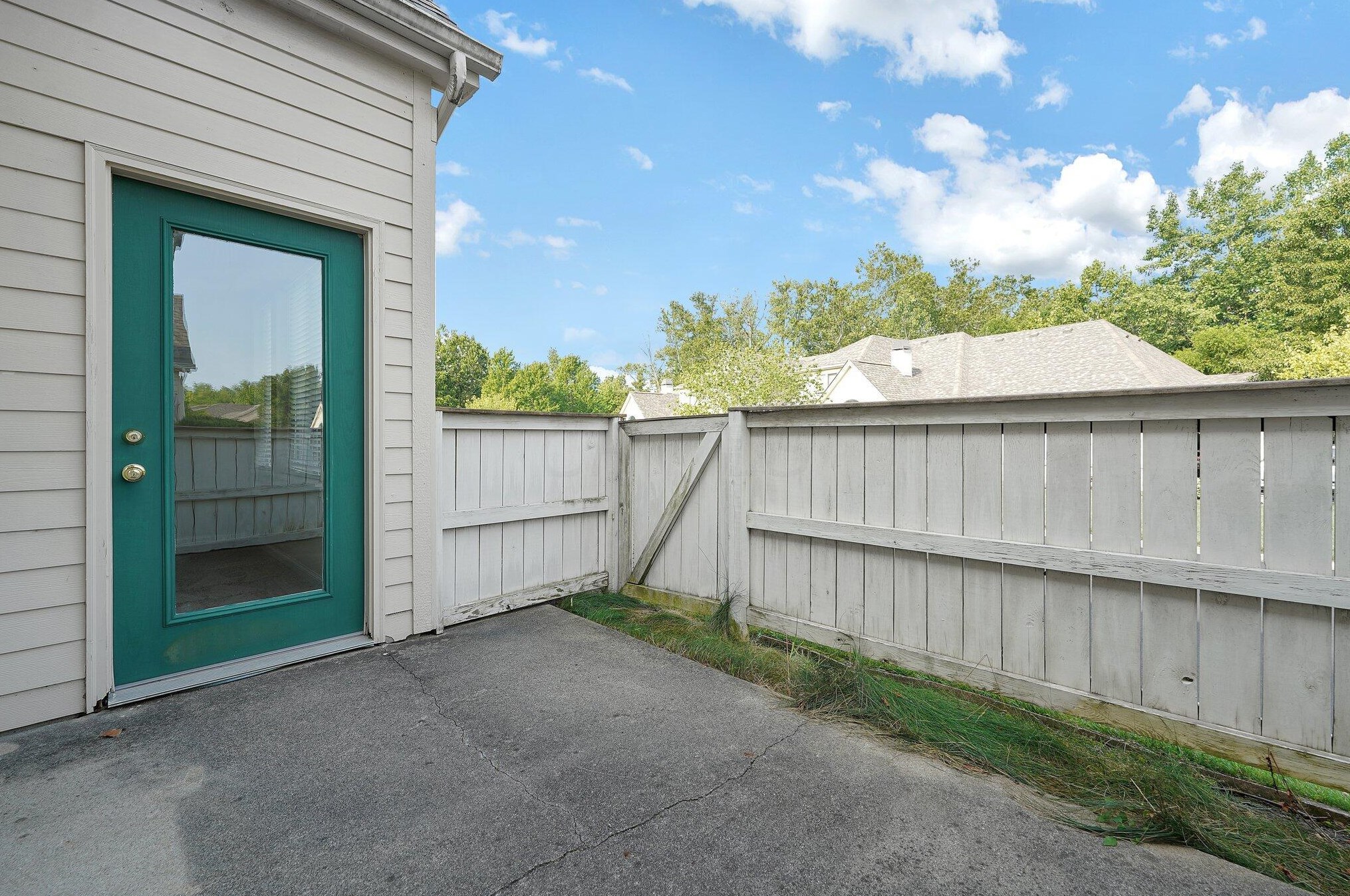 26 Ironclad Dr, Columbus OH 43213-7605 exterior