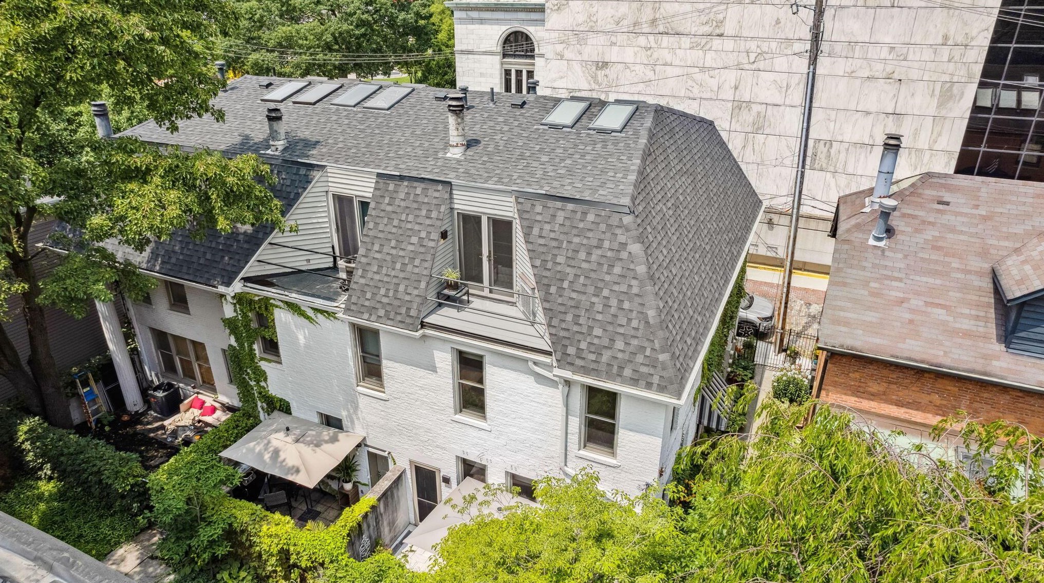 393 Library Park Ct, Columbus OH exterior