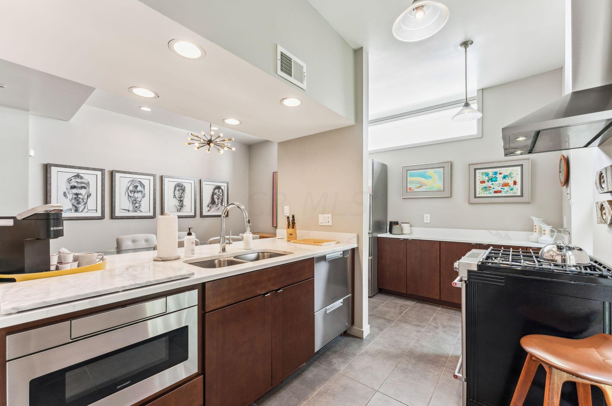 393 Library Park Ct, Columbus OH exterior