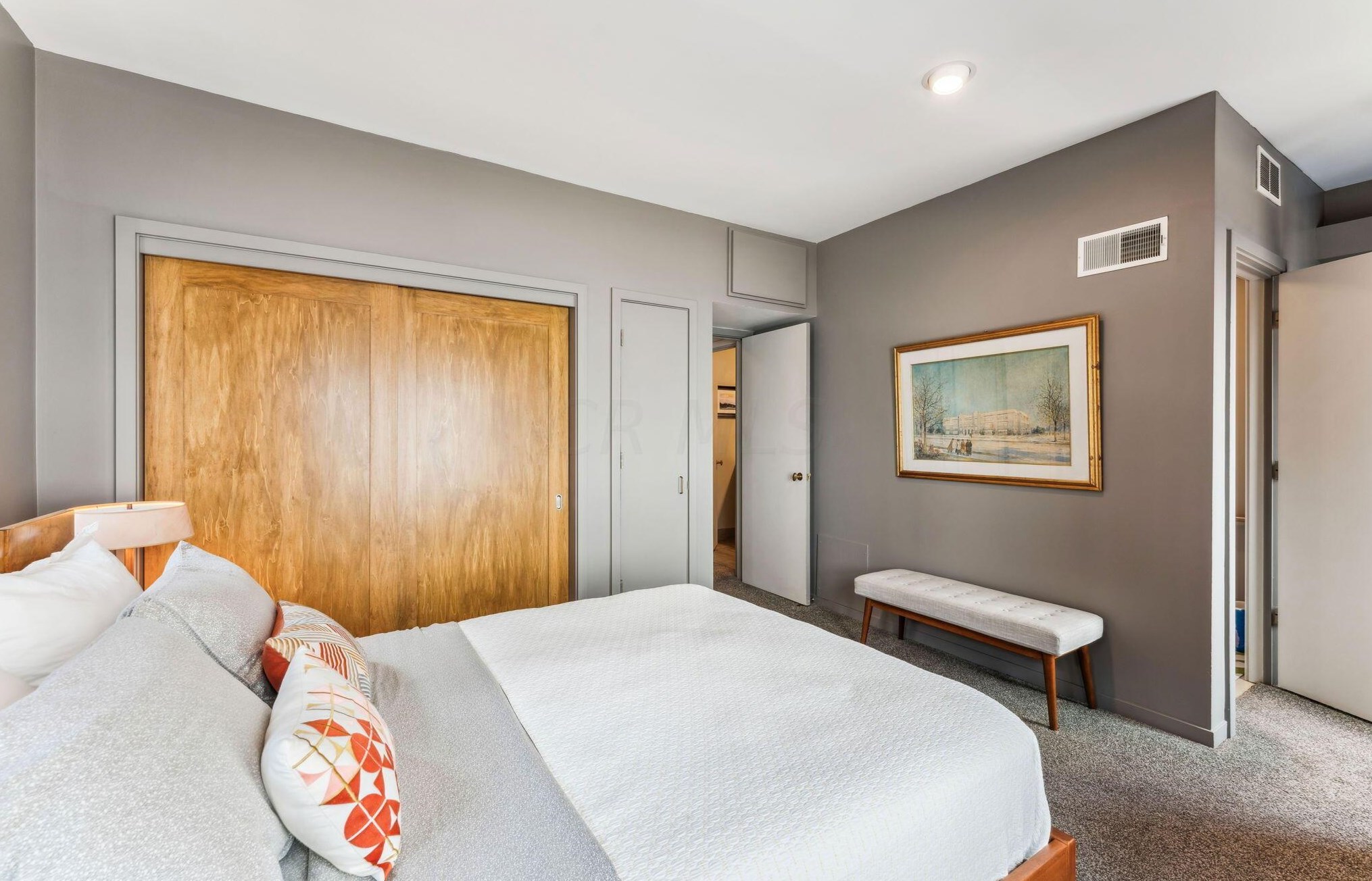 393 Library Park Ct, Columbus OH exterior