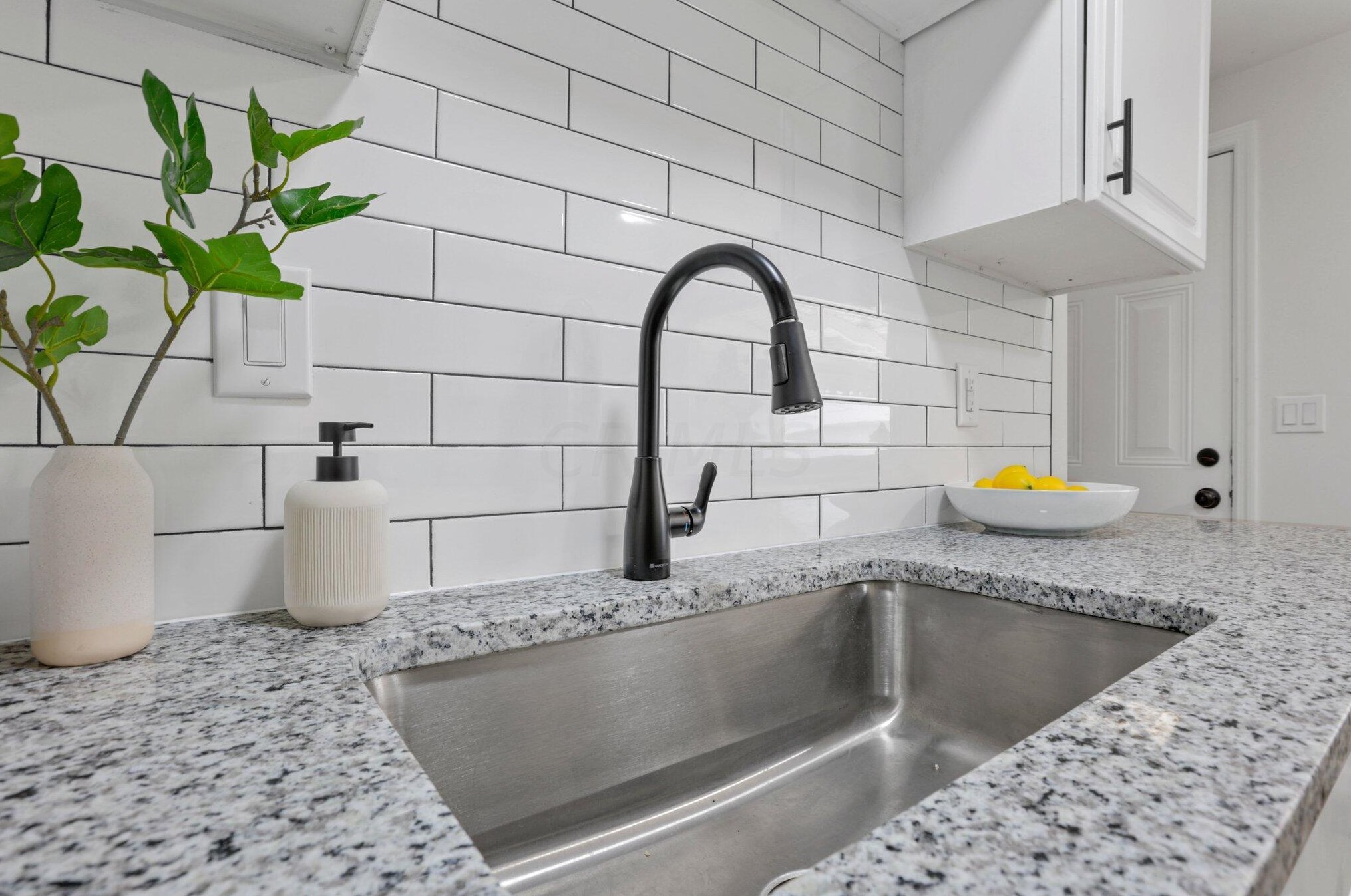 4702 Edinburgh Ln, Columbus OH 43229-5847 exterior