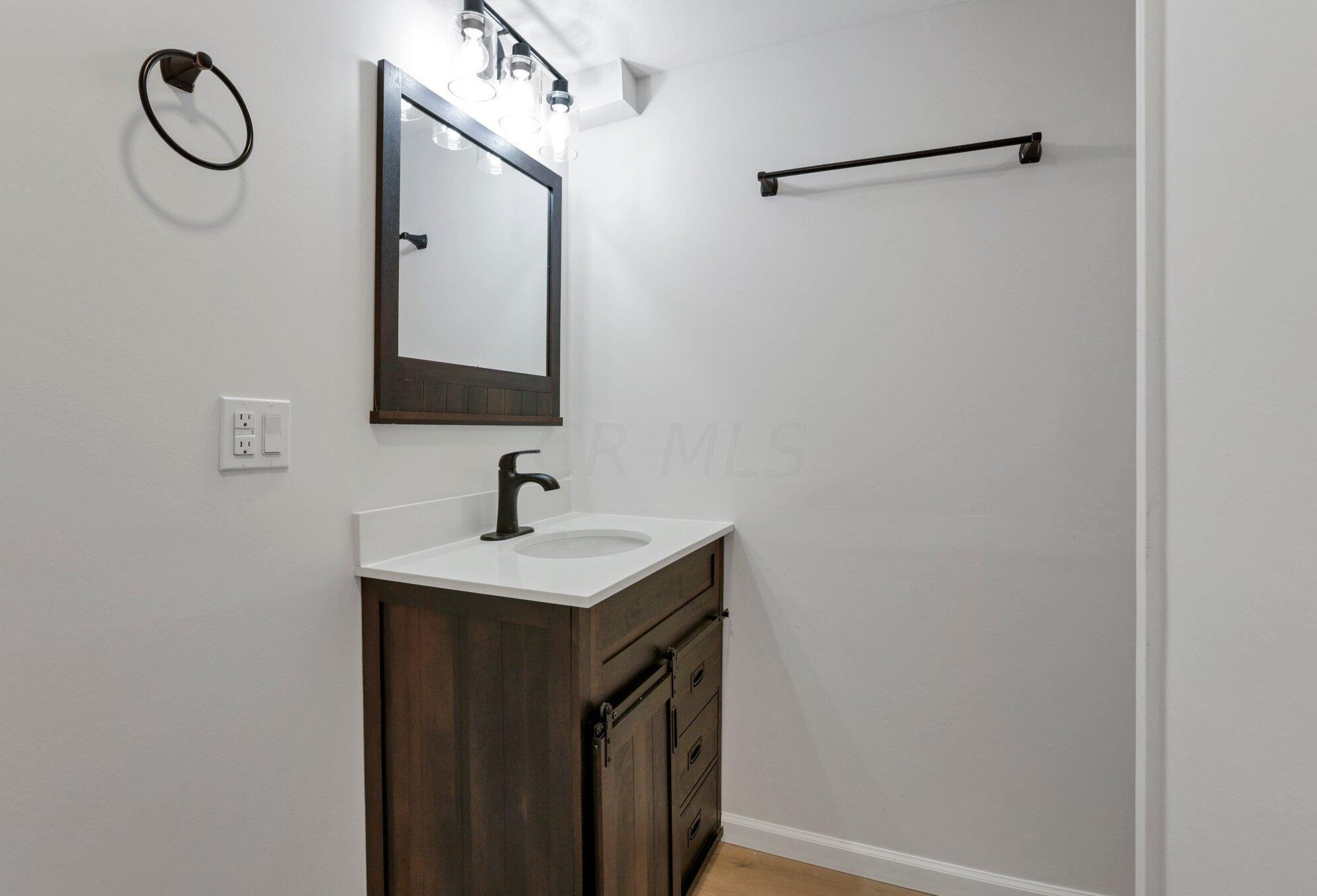 4702 Edinburgh Ln, Columbus OH 43229-5847 exterior