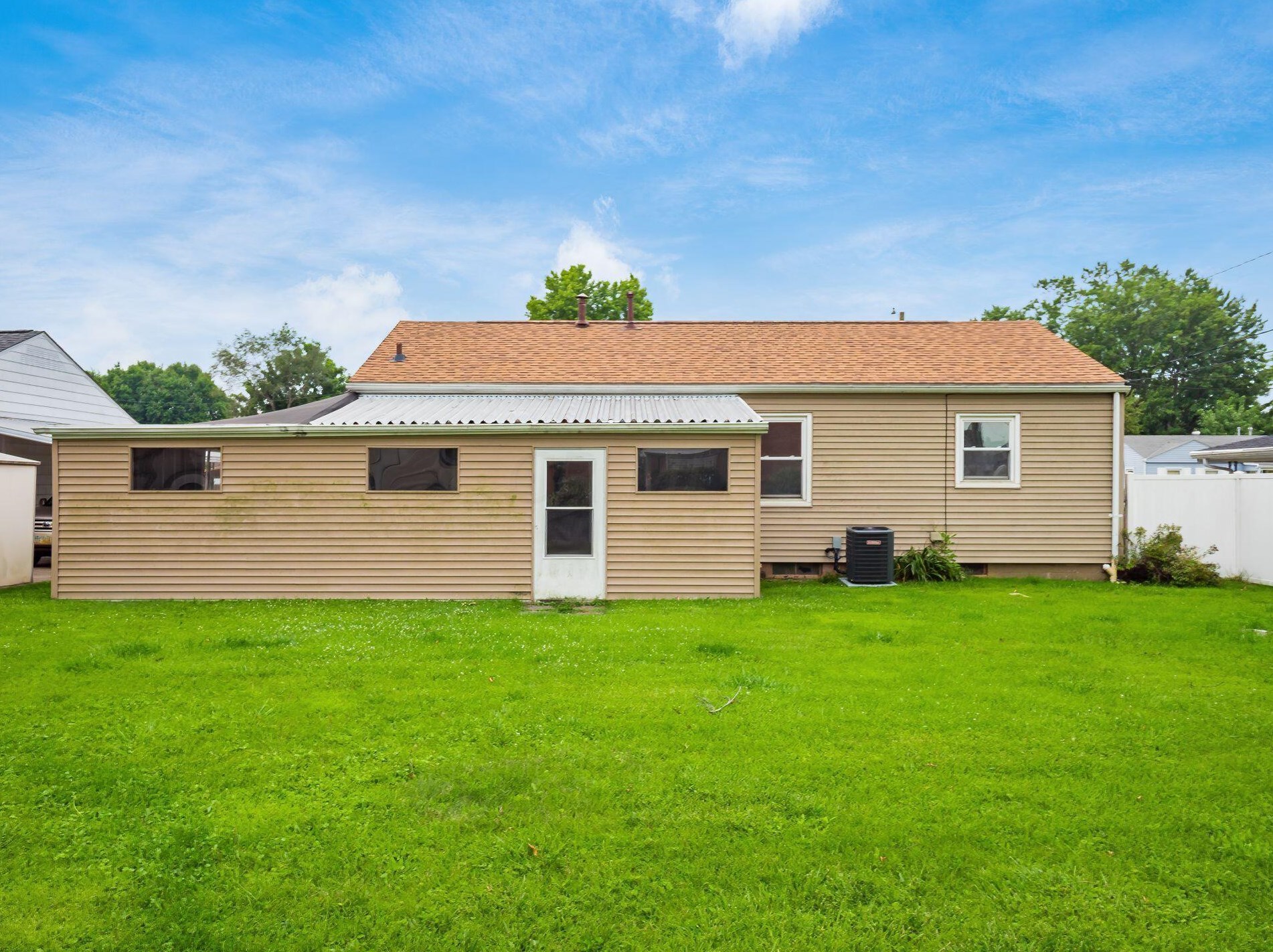 4636 Ludington Rd, Columbus OH 43227-1326 exterior