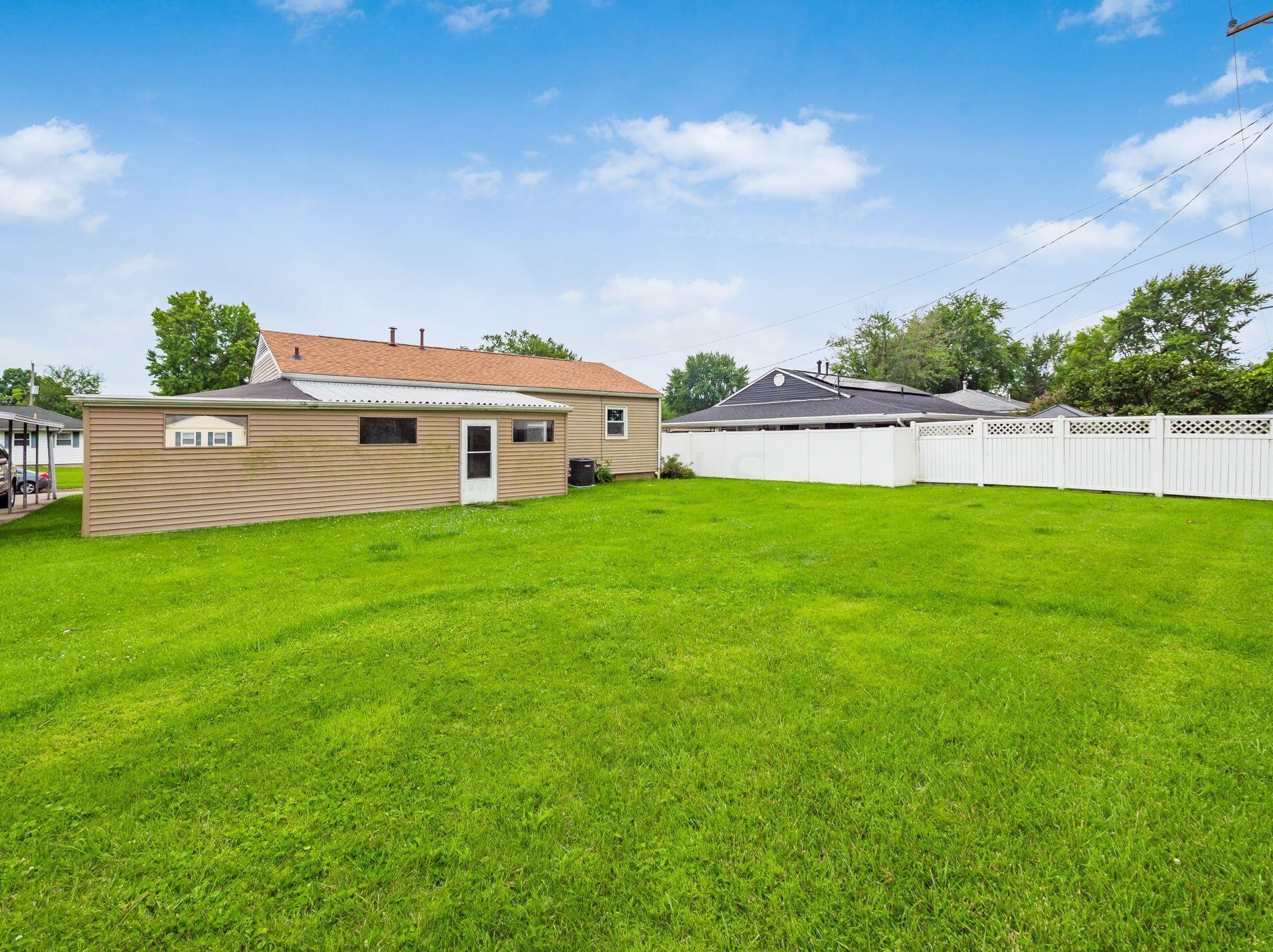 4636 Ludington Rd, Columbus OH 43227-1326 exterior