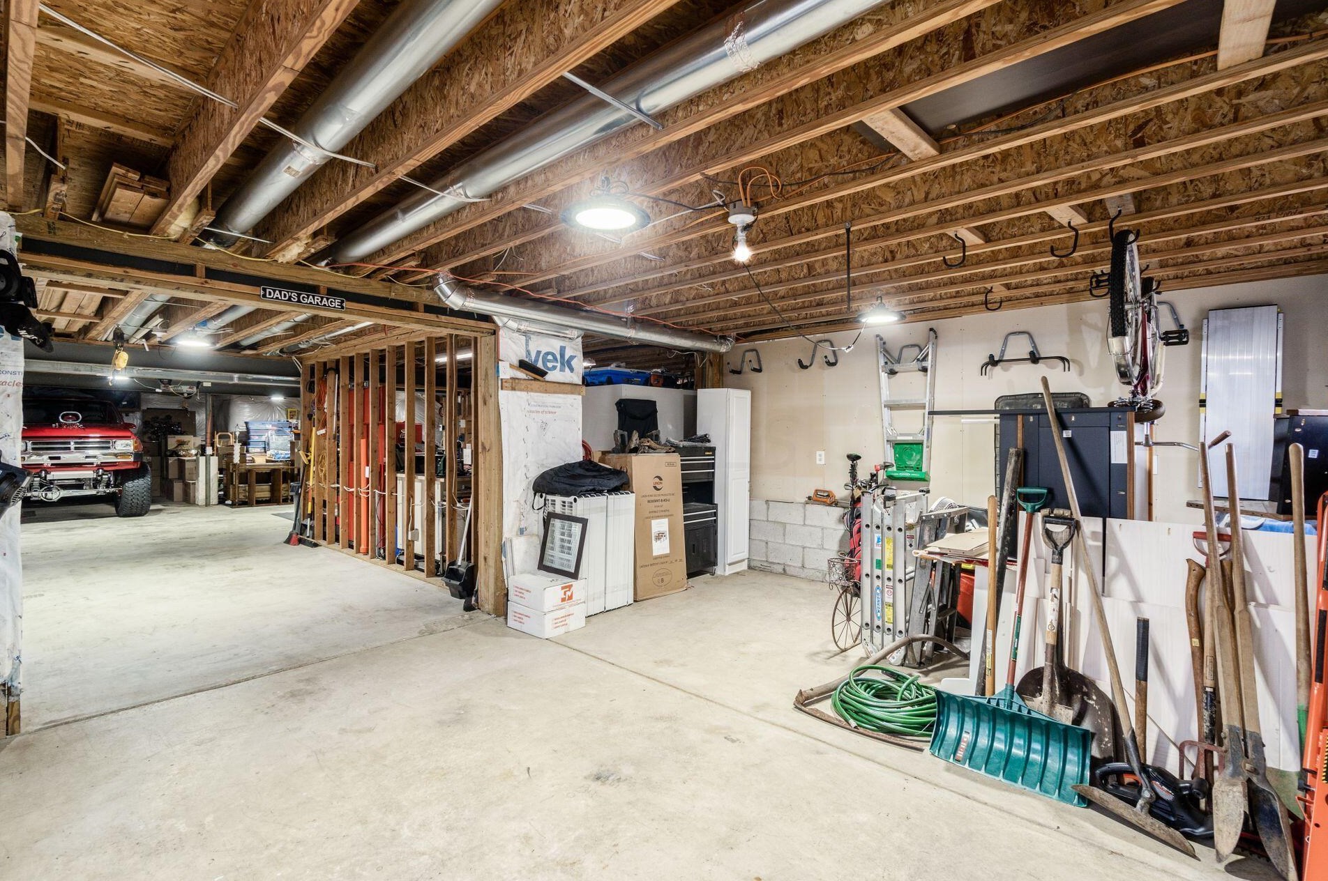 7563 Jenkins Dr, Cnl Wnchstr OH  43110-8381 exterior