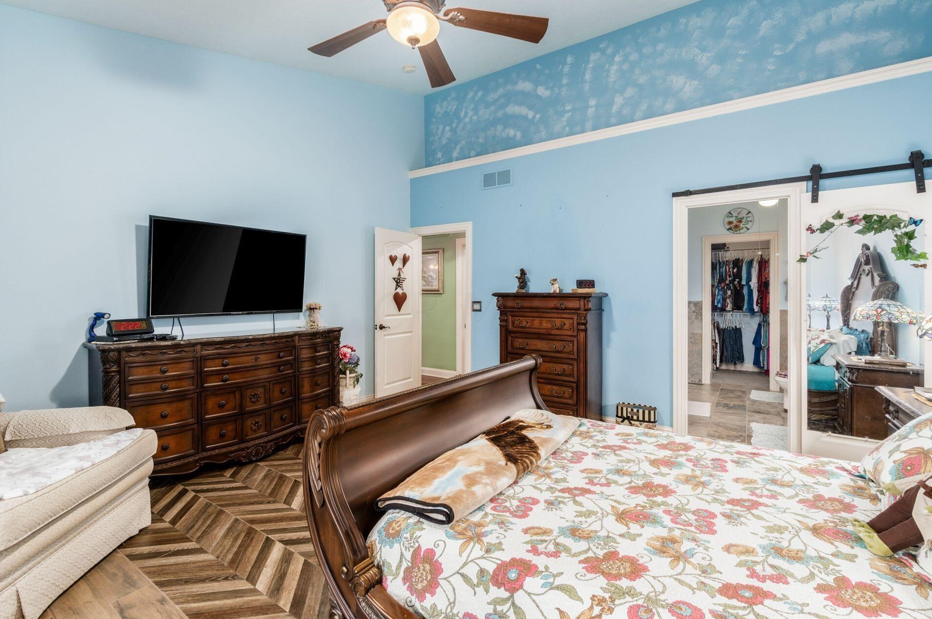 7563 Jenkins Dr, Cnl Wnchstr OH  43110-8381 exterior