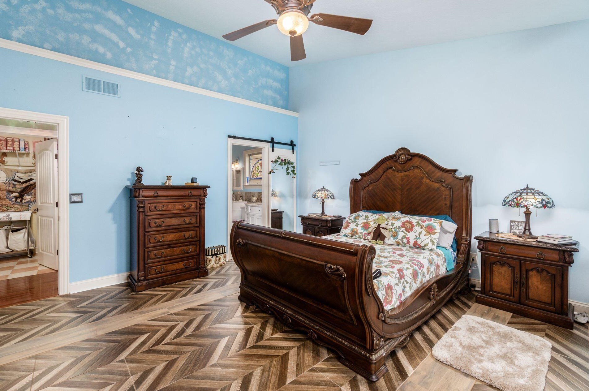 7563 Jenkins Dr, Cnl Wnchstr OH  43110-8381 exterior