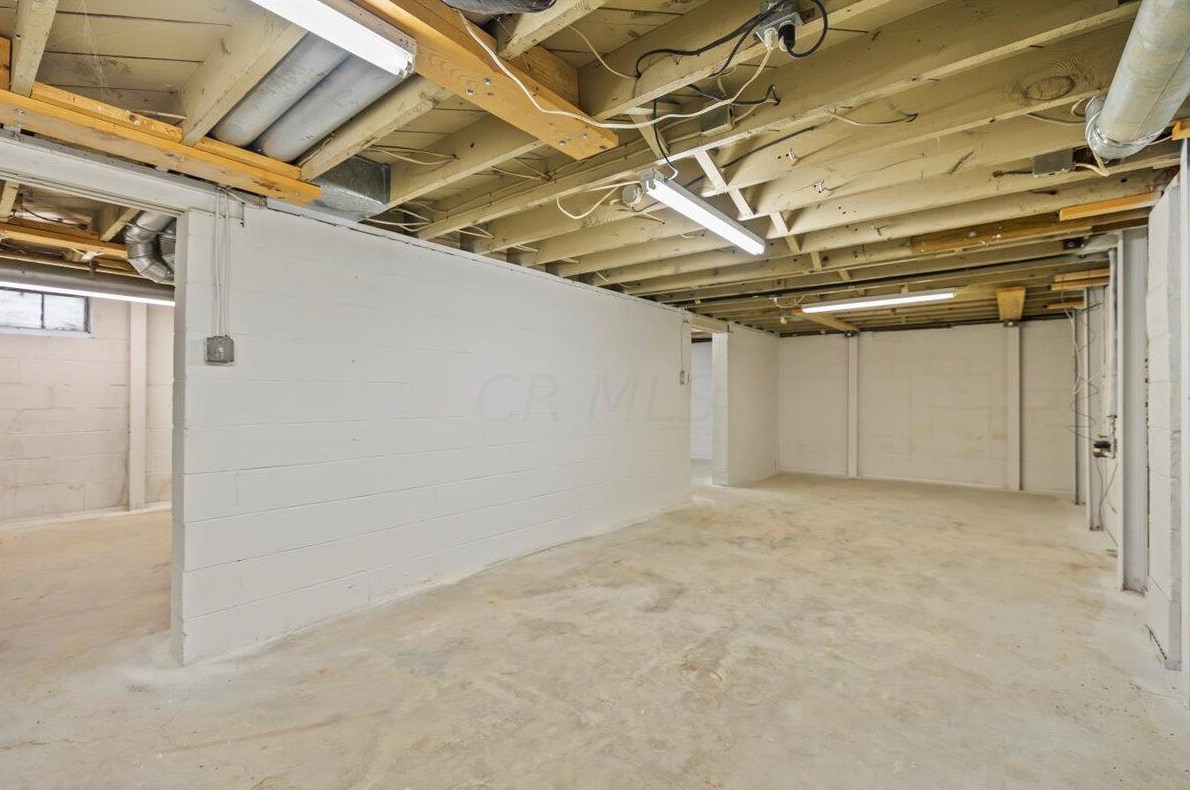 2818 Audubon Rd, Columbus OH 43211-1168 exterior