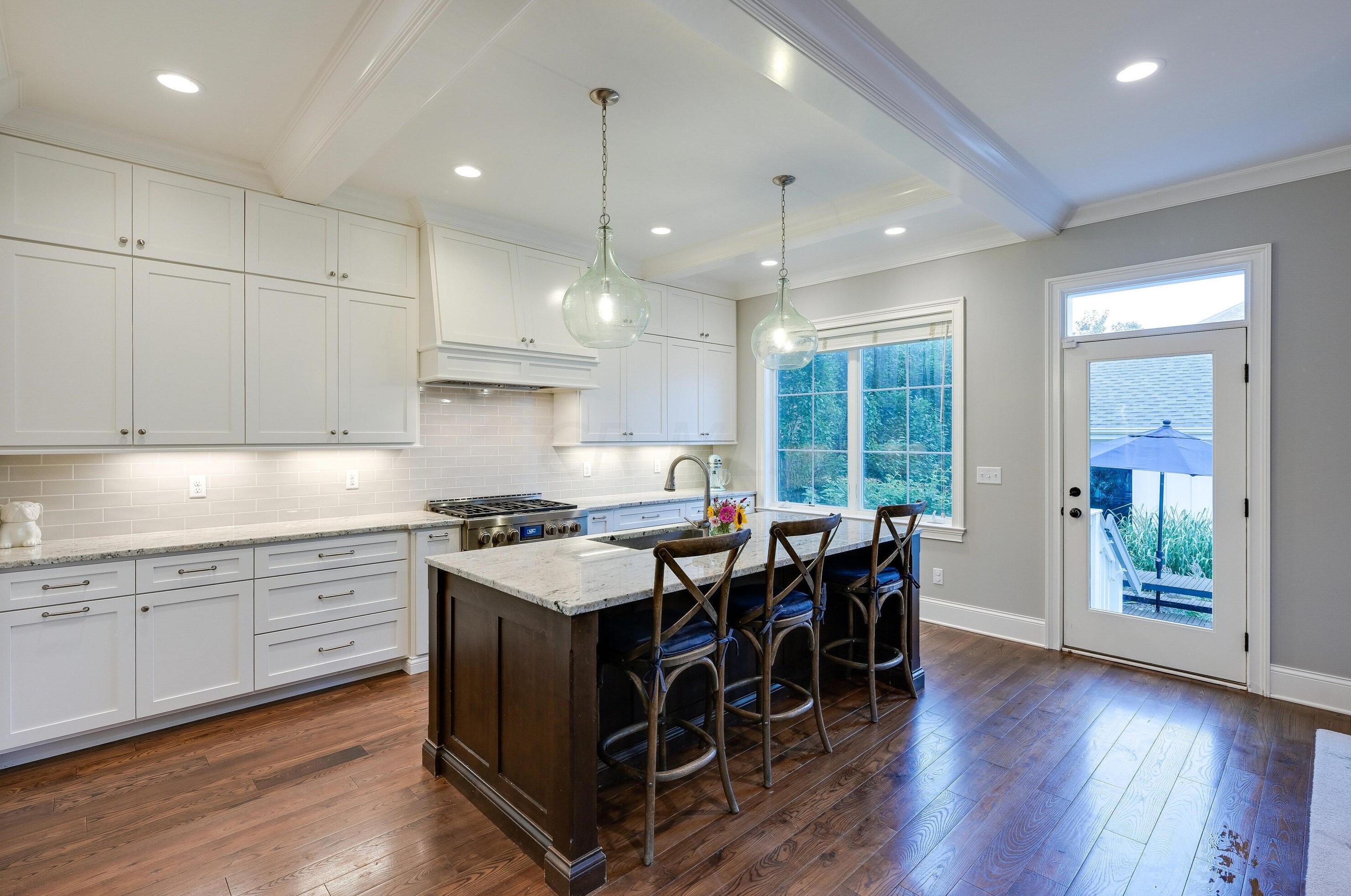 445 Beck St, Columbus OH 43215-5727 exterior